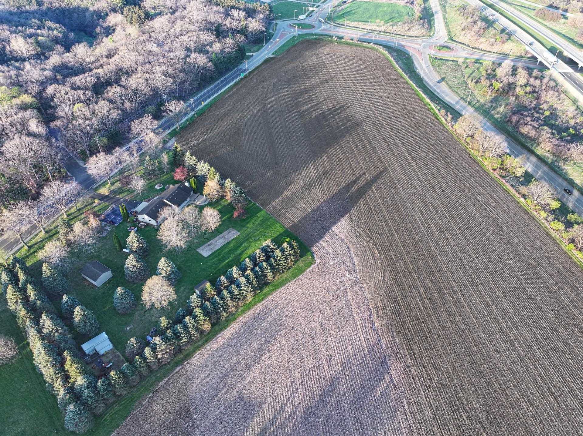 18.7 M/L Acres Milwaukee Road, Beloit, WI 53511