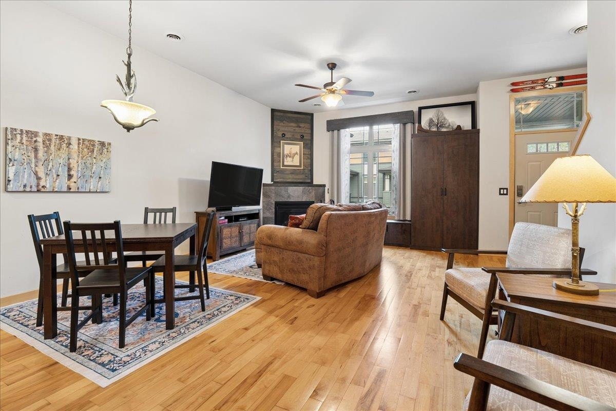 9368 Old Sauk Road, Madison, WI 53562