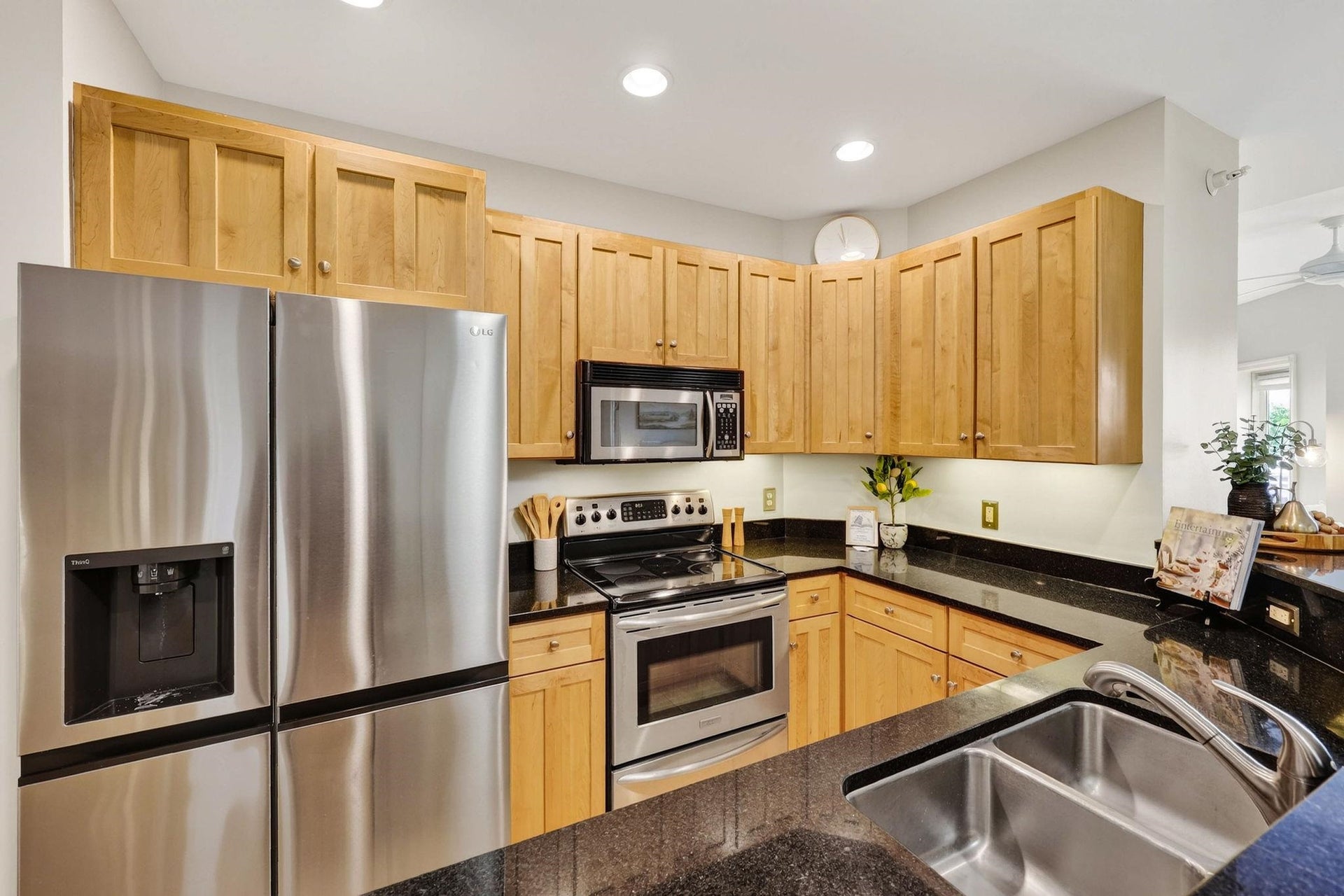 360 W Washington Avenue, #415, Madison, WI 53703