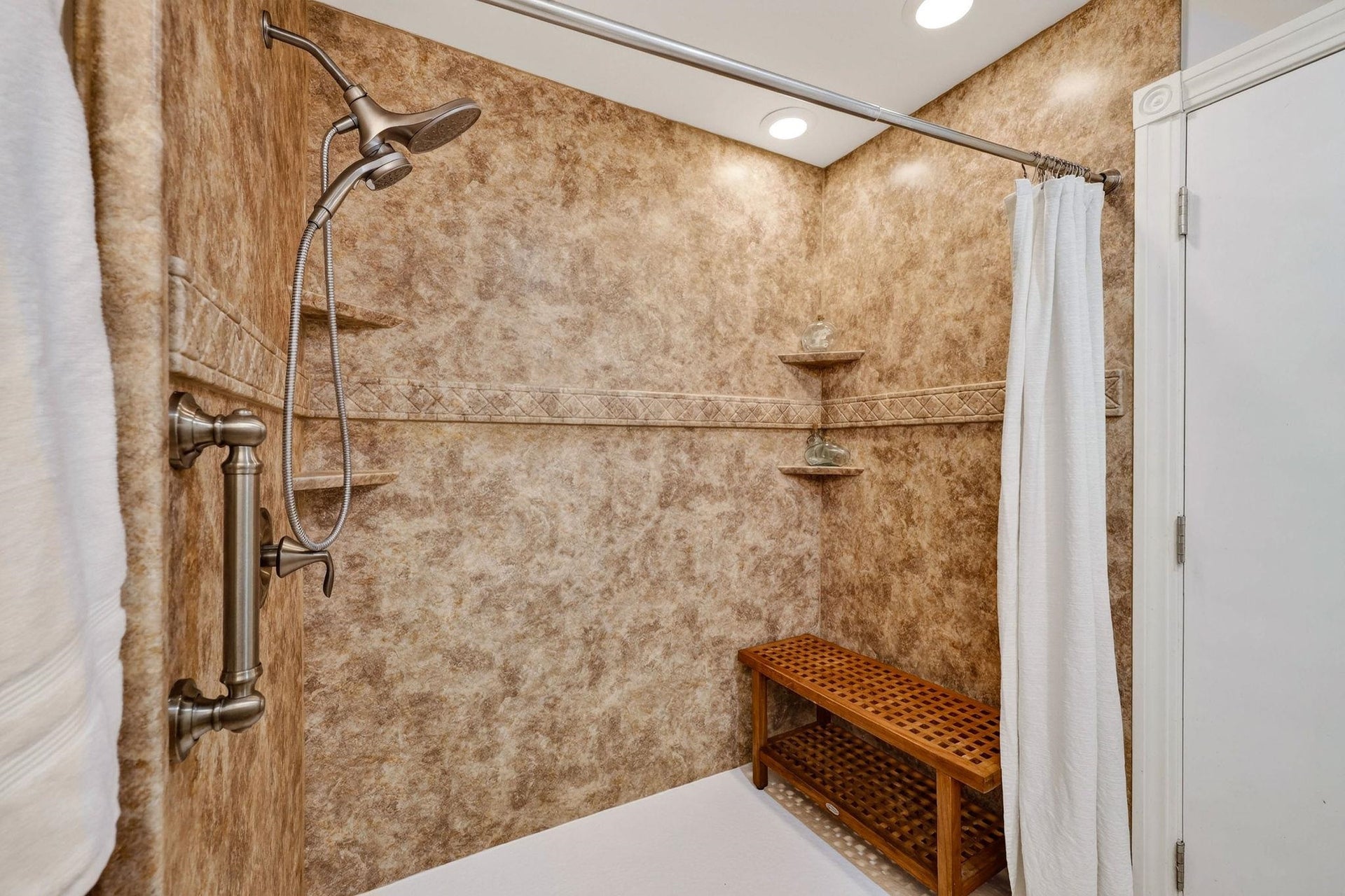 360 W Washington Avenue, #415, Madison, WI 53703