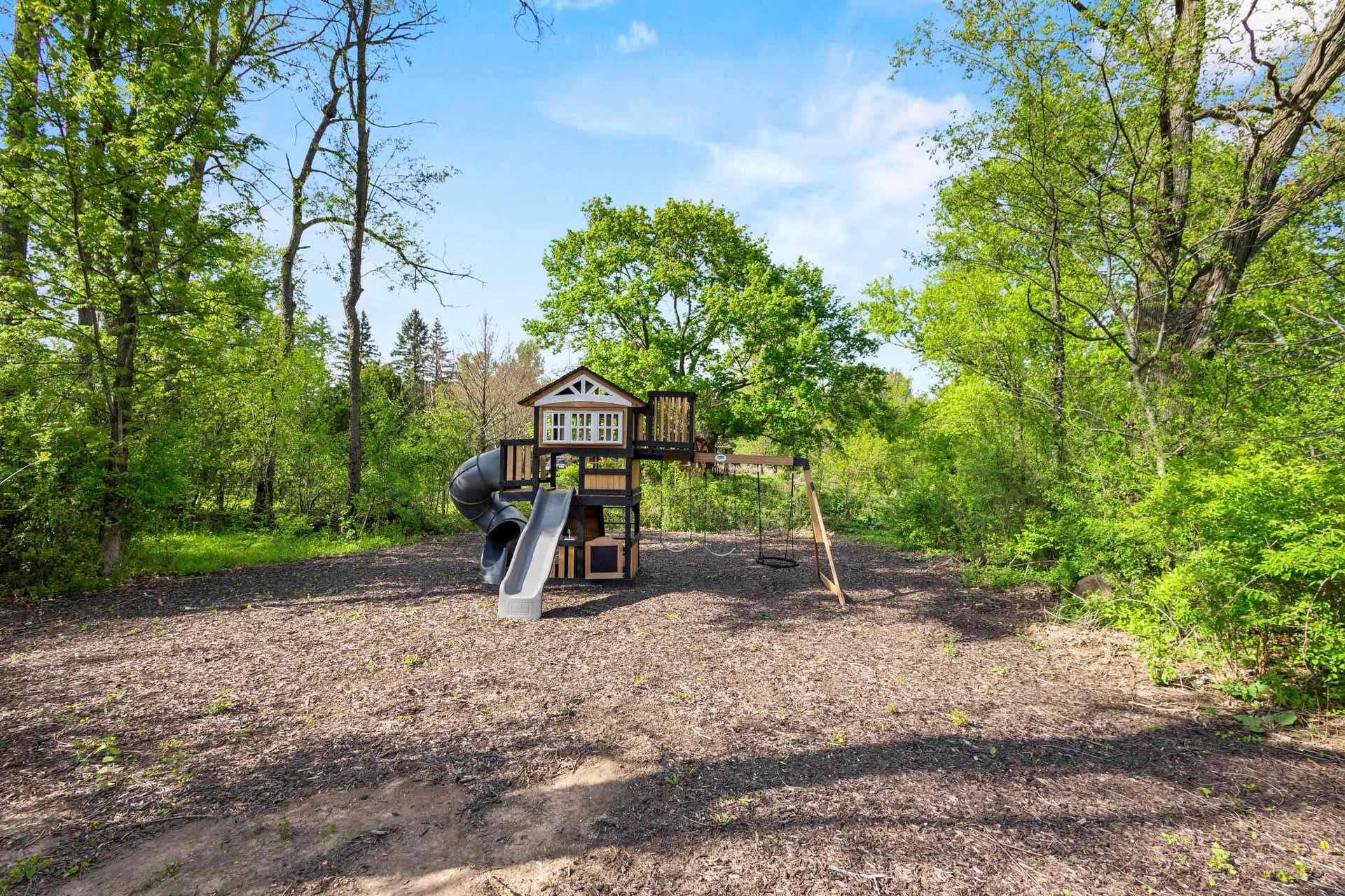 5416 N County Road H, Janesville, WI 53548