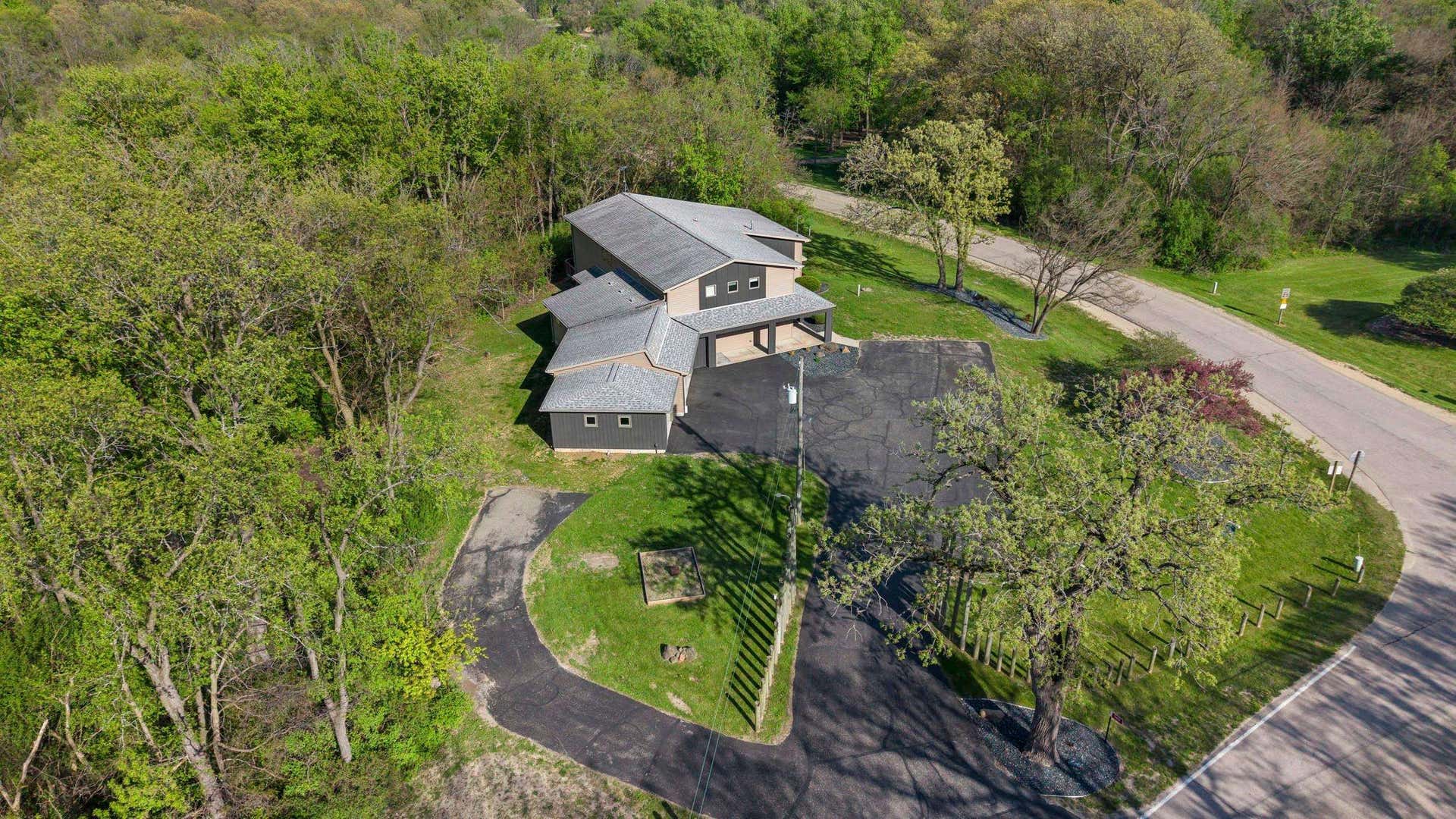 5416 N County Road H, Janesville, WI 53548