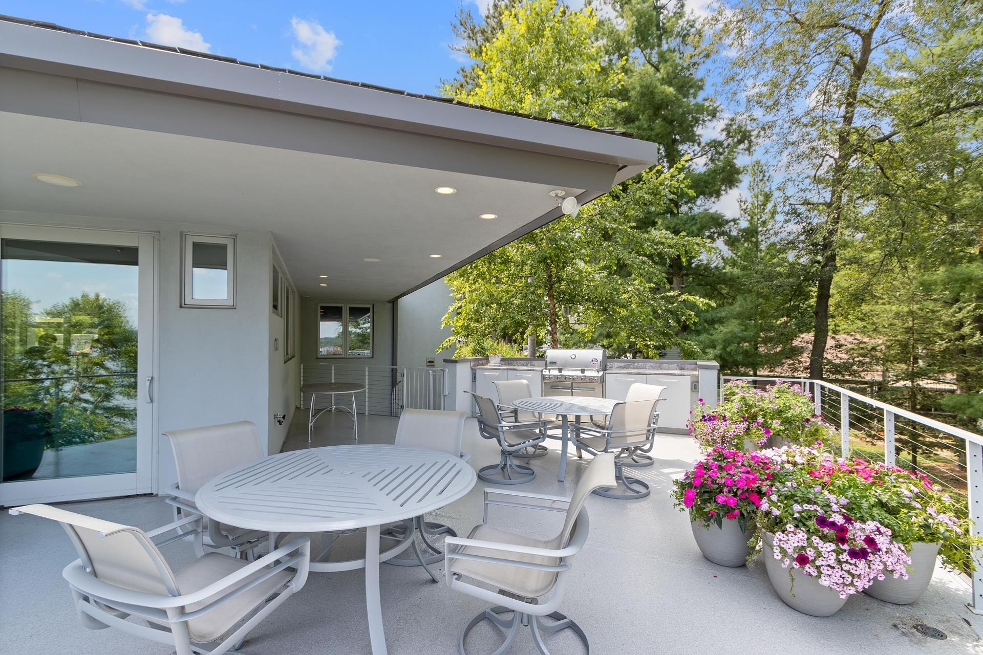 521 Canyon Circle, Lake Delton, WI 53965