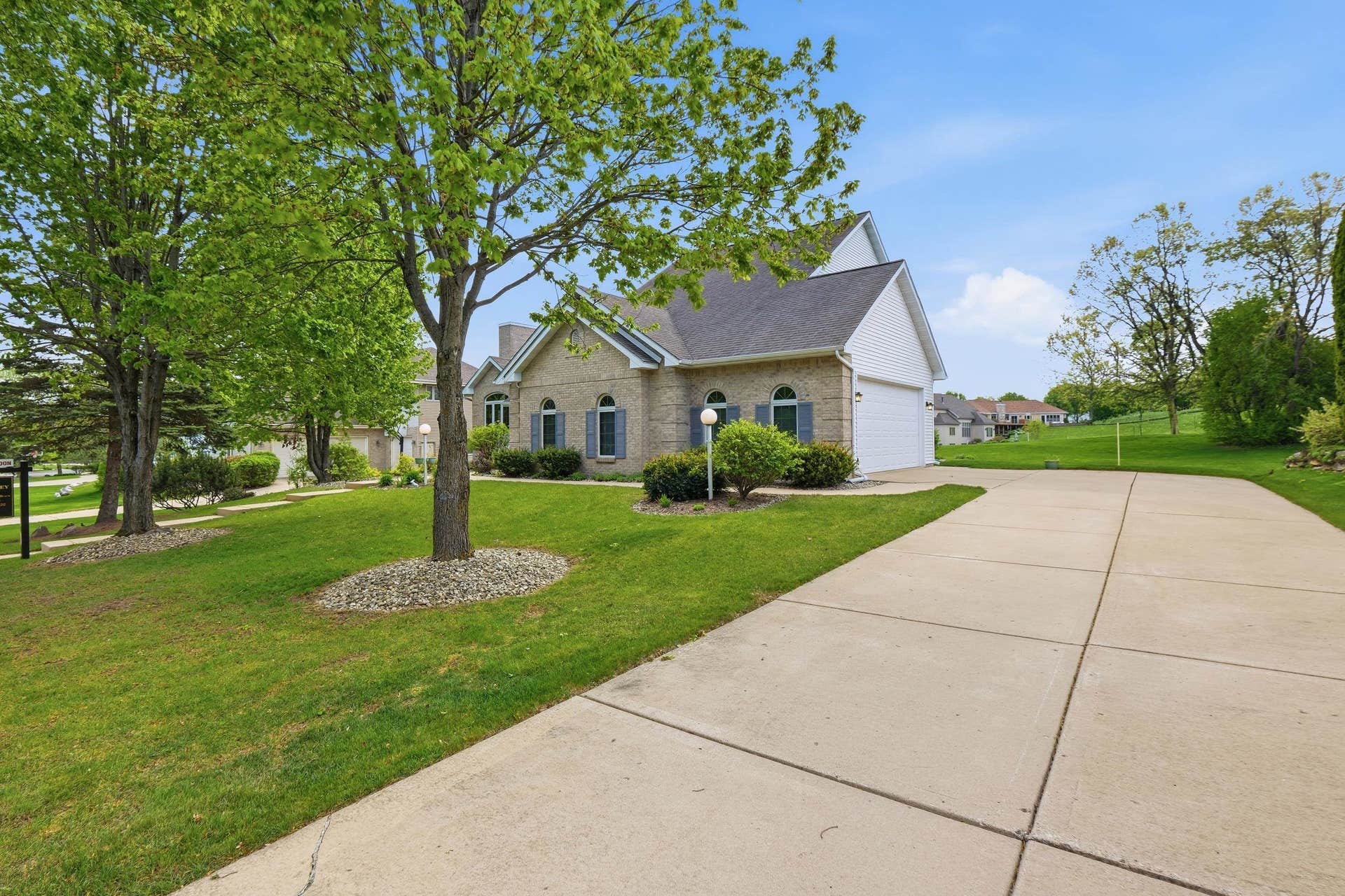 8813 Nelson Crossing, Madison, WI 53593