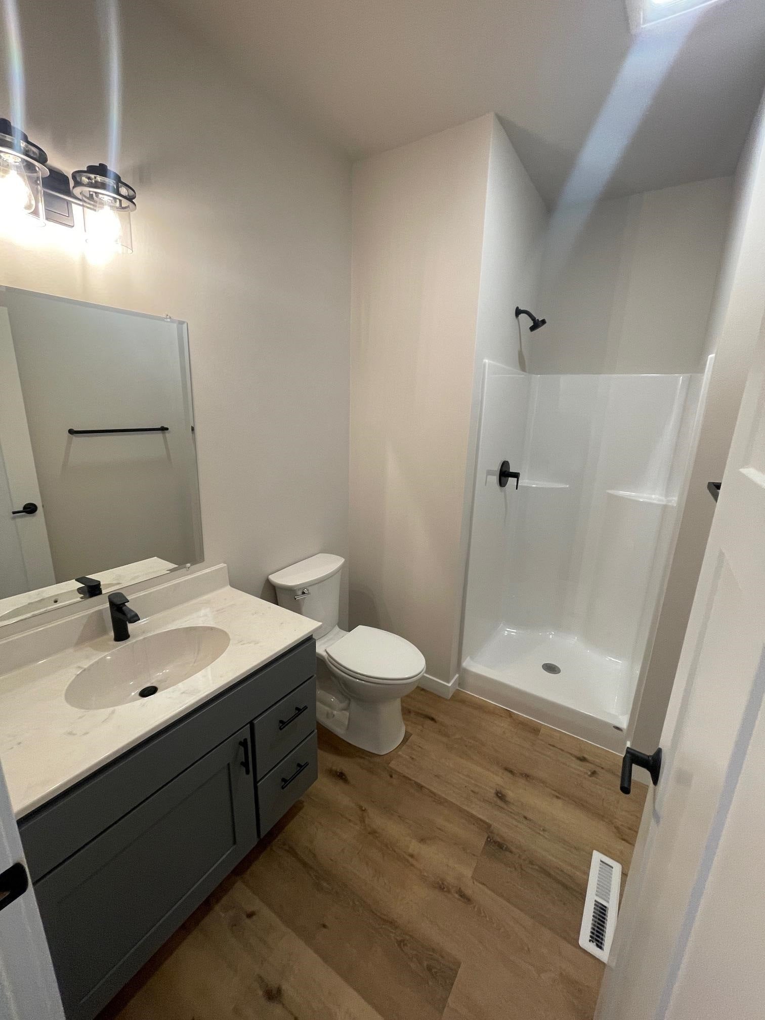 827 Vineyard Drive, Cambridge, WI 53523