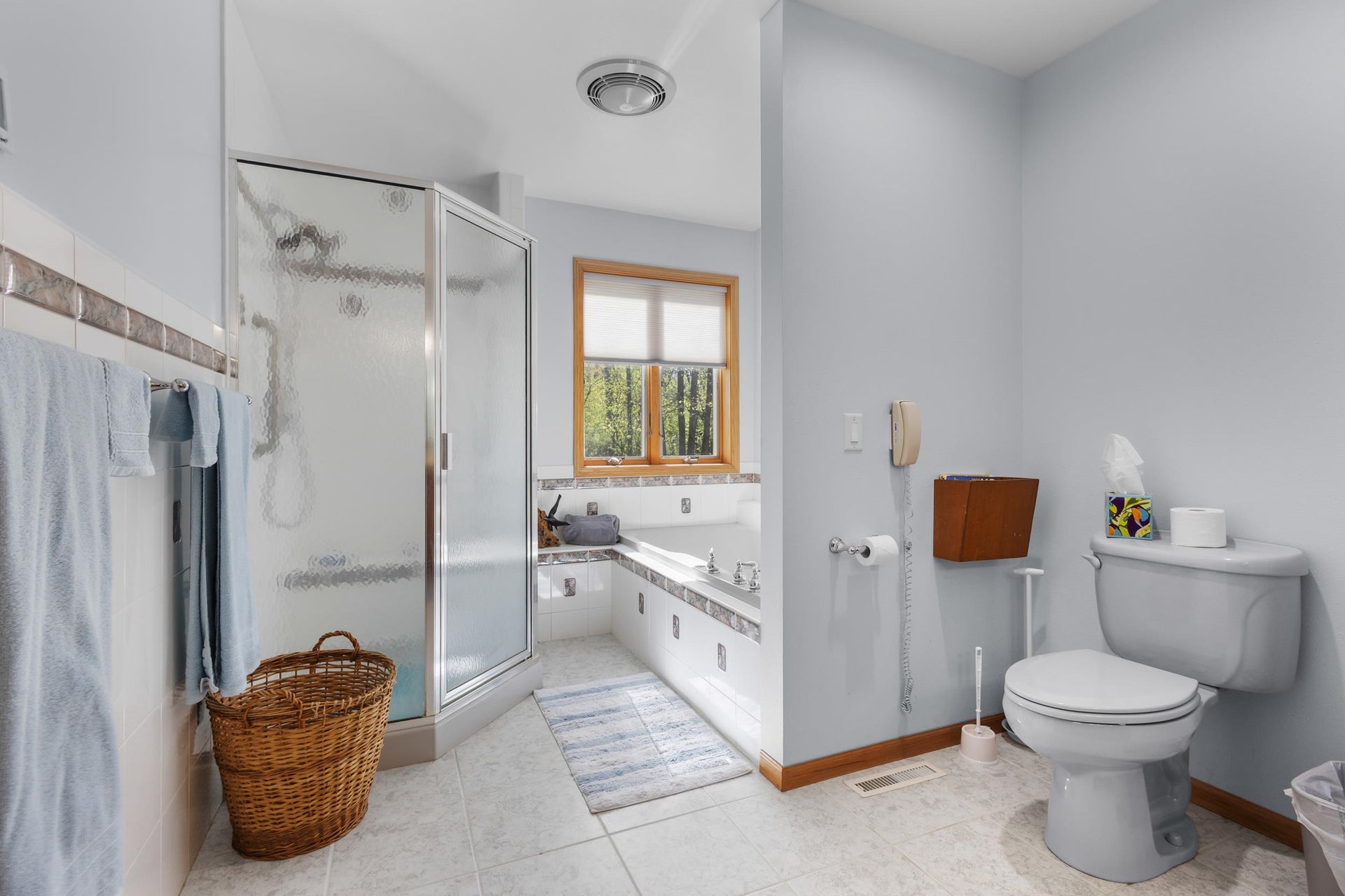 N6130 Honeysuckle Lane, Brooklyn, WI 54941