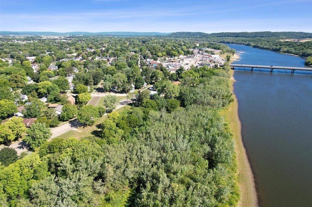 1002 Water Street, Sauk City, WI 53583