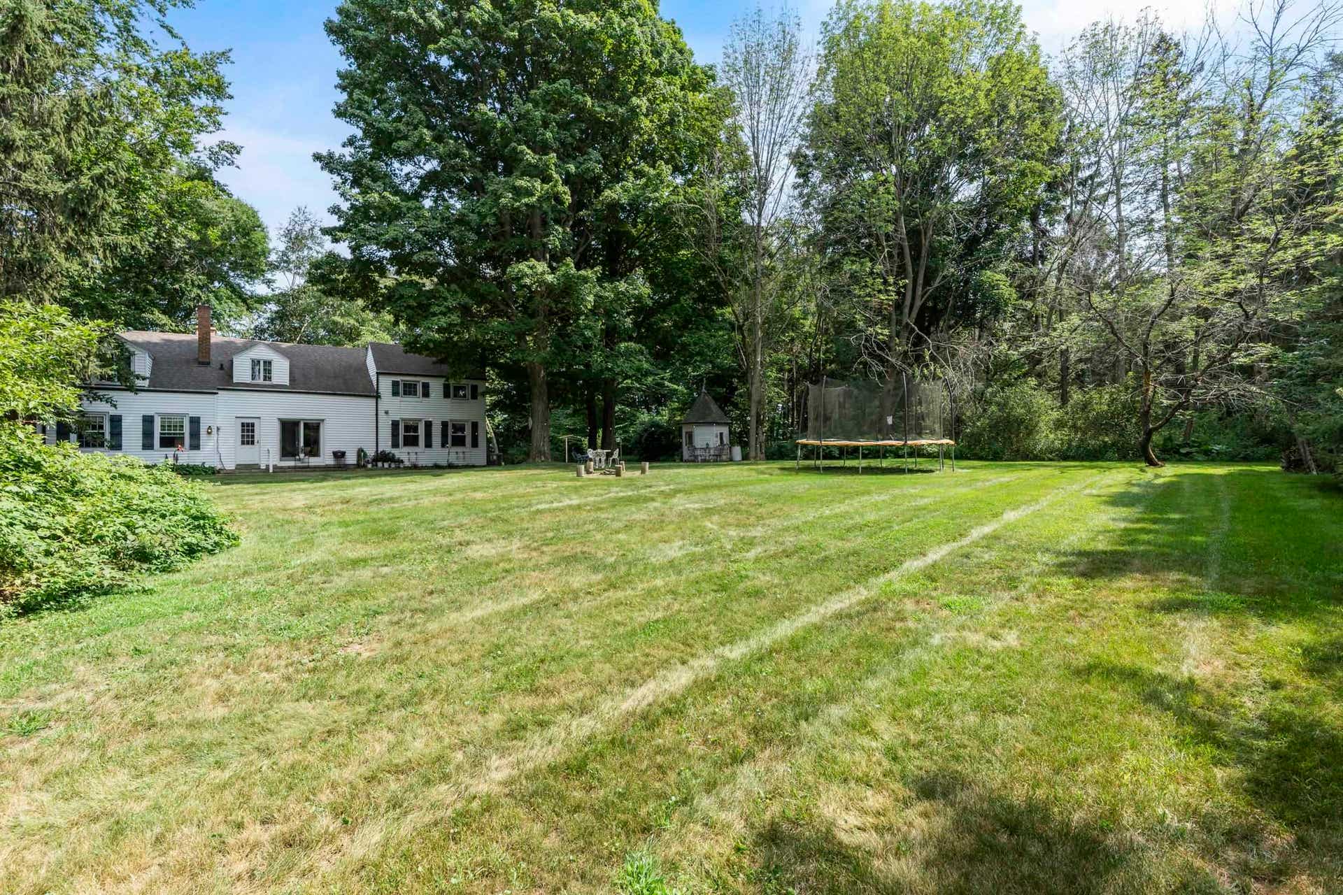 3607 S 10th Street, Manitowoc, WI 54220