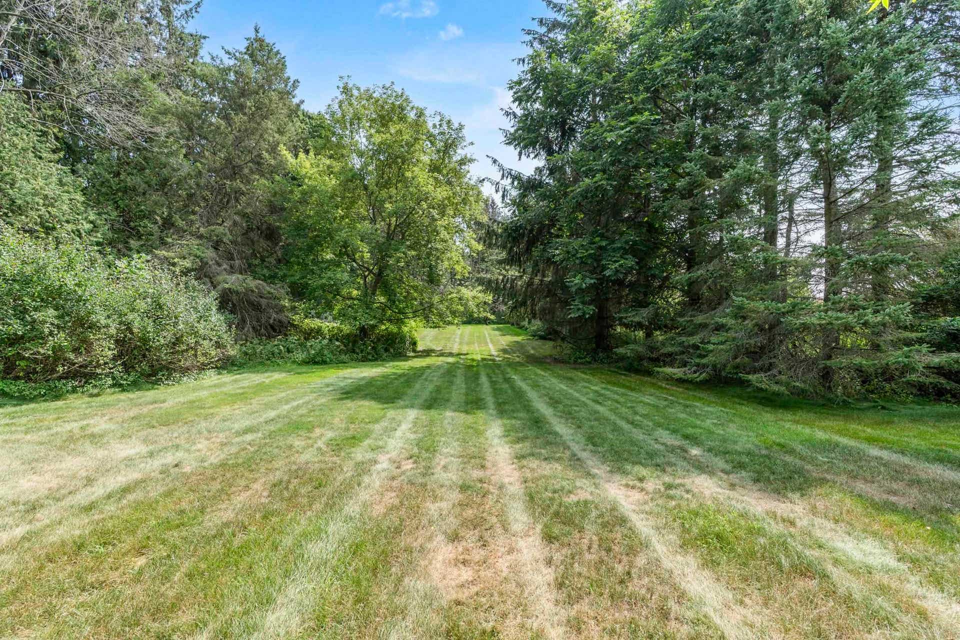 3607 S 10th Street, Manitowoc, WI 54220