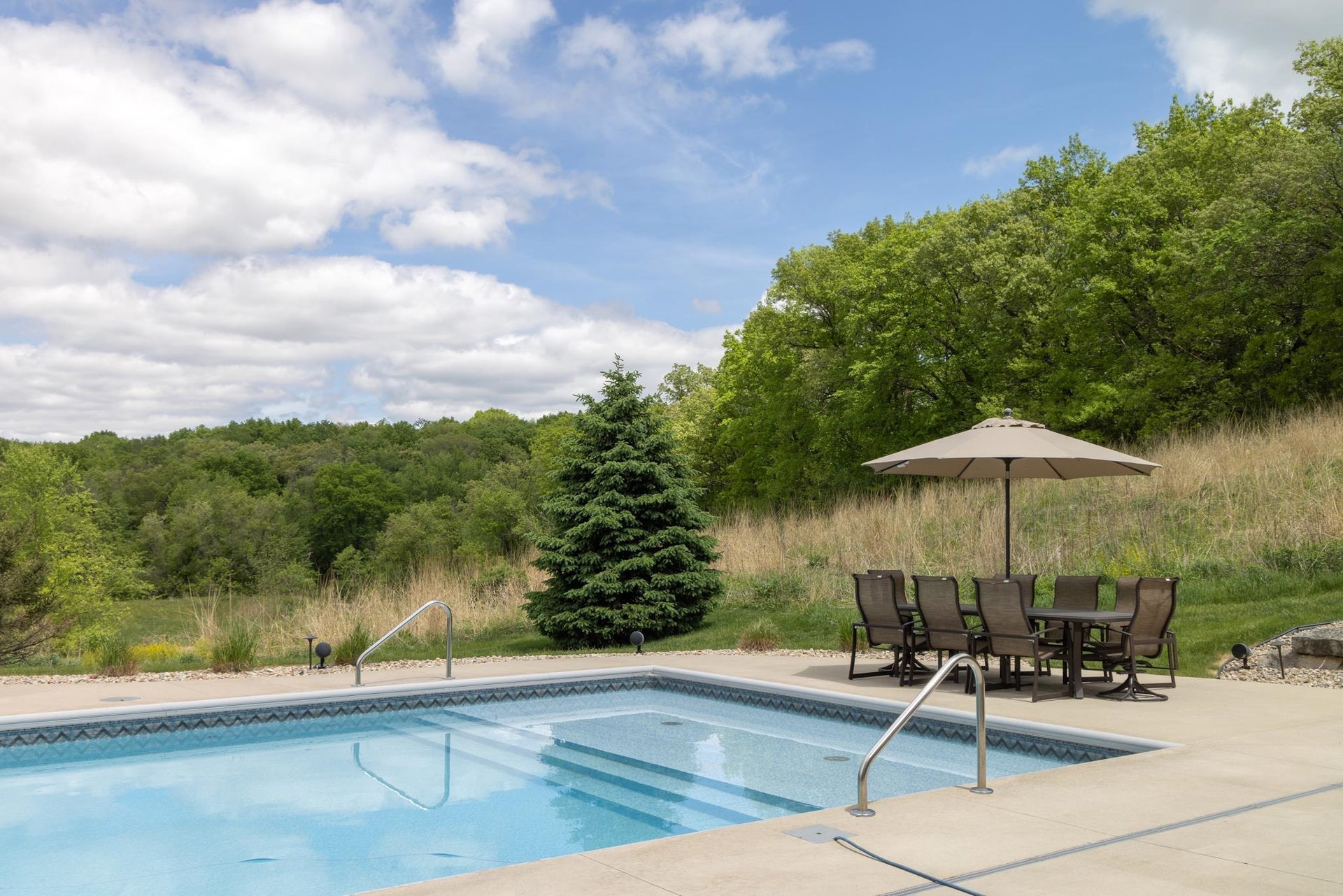 5090 Aspen Valley Court, Springfield, WI 53562