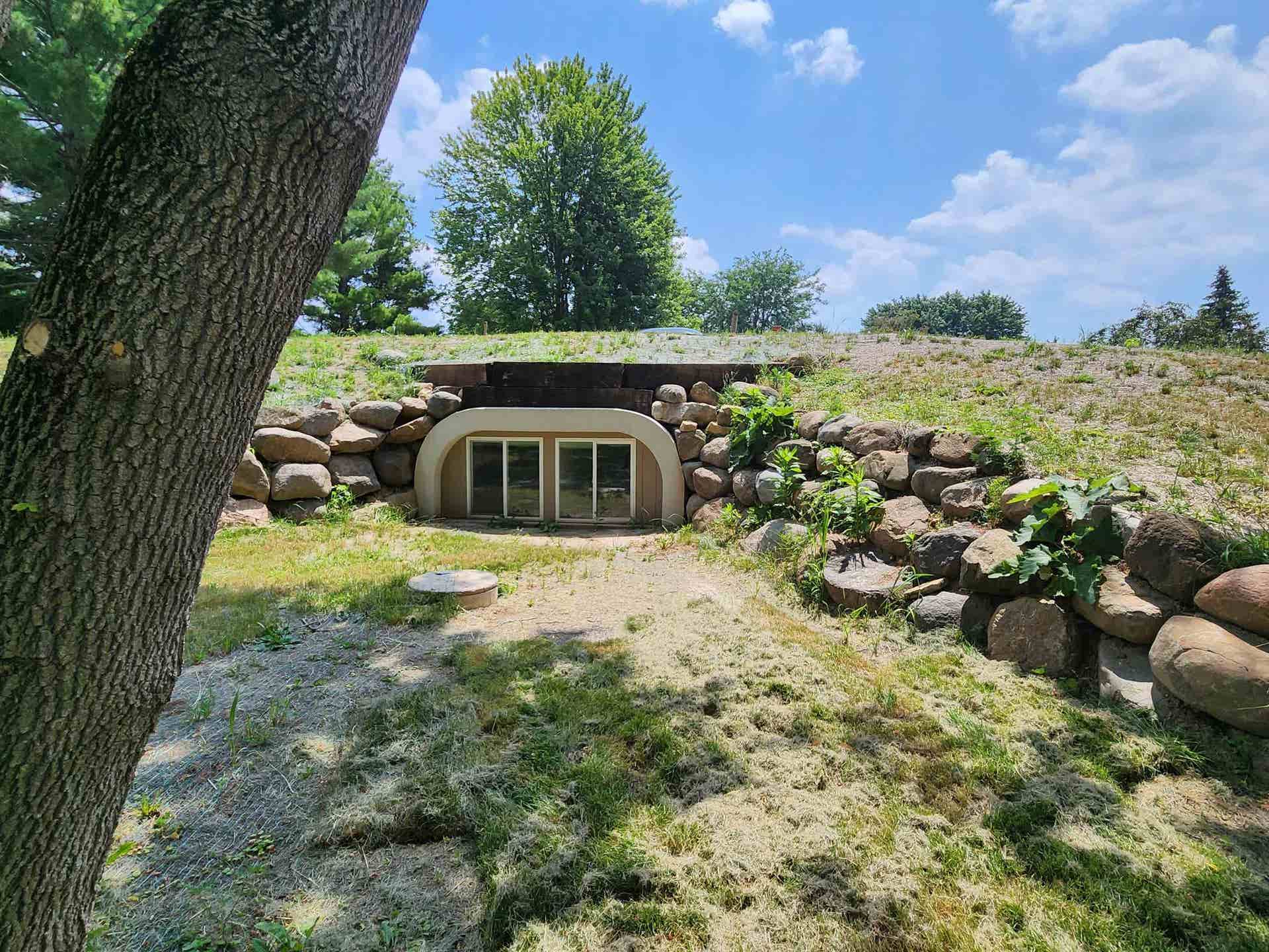 3486 Whytecliff Way, Burke, WI 53590