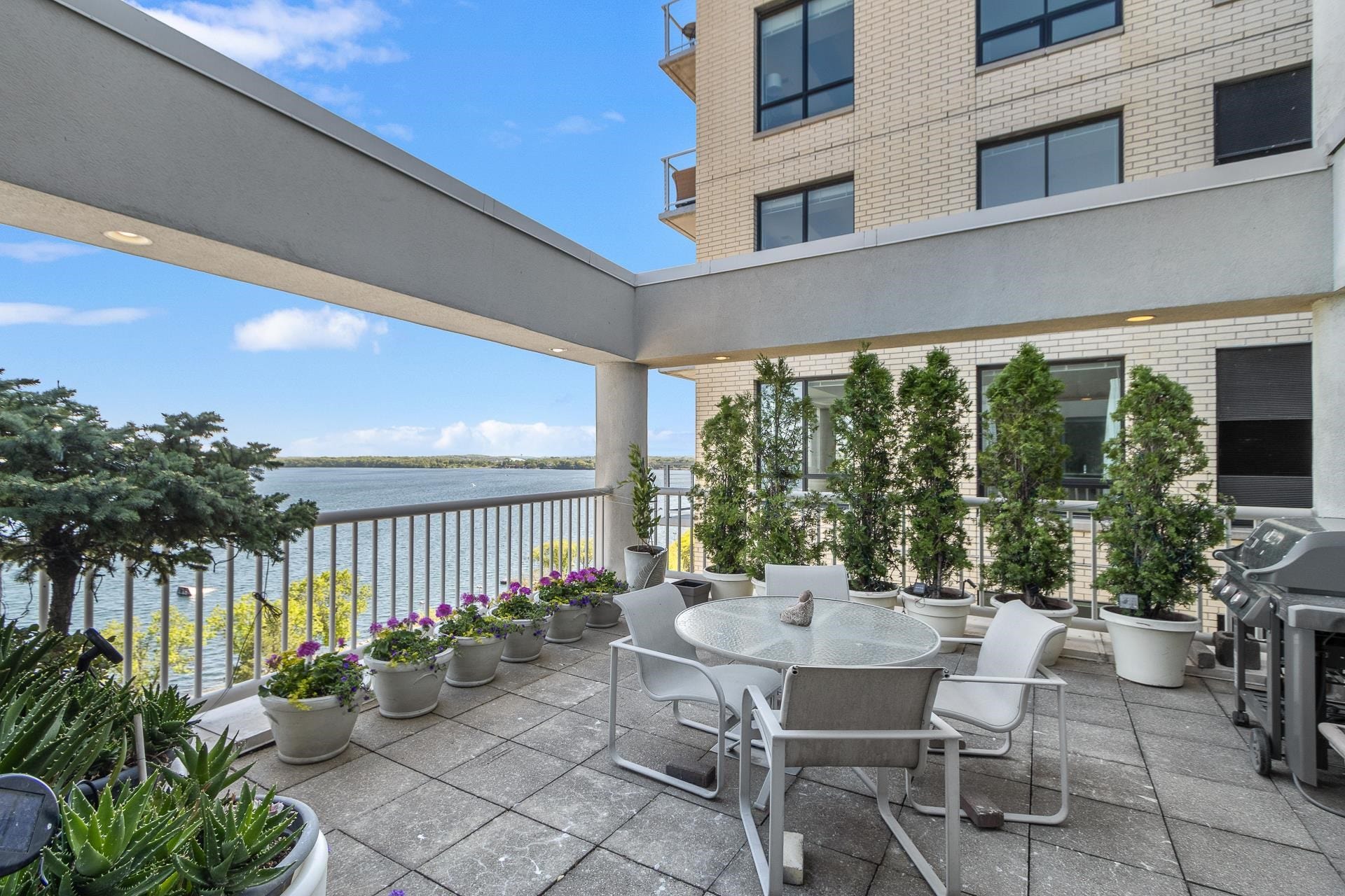 155 E Wilson Street, #702, Madison, WI 53703