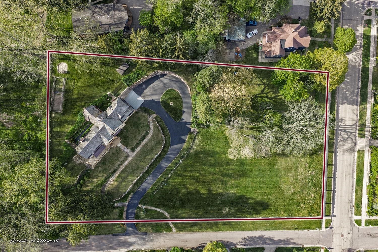 130 10th Avenue, Baraboo, WI 53913