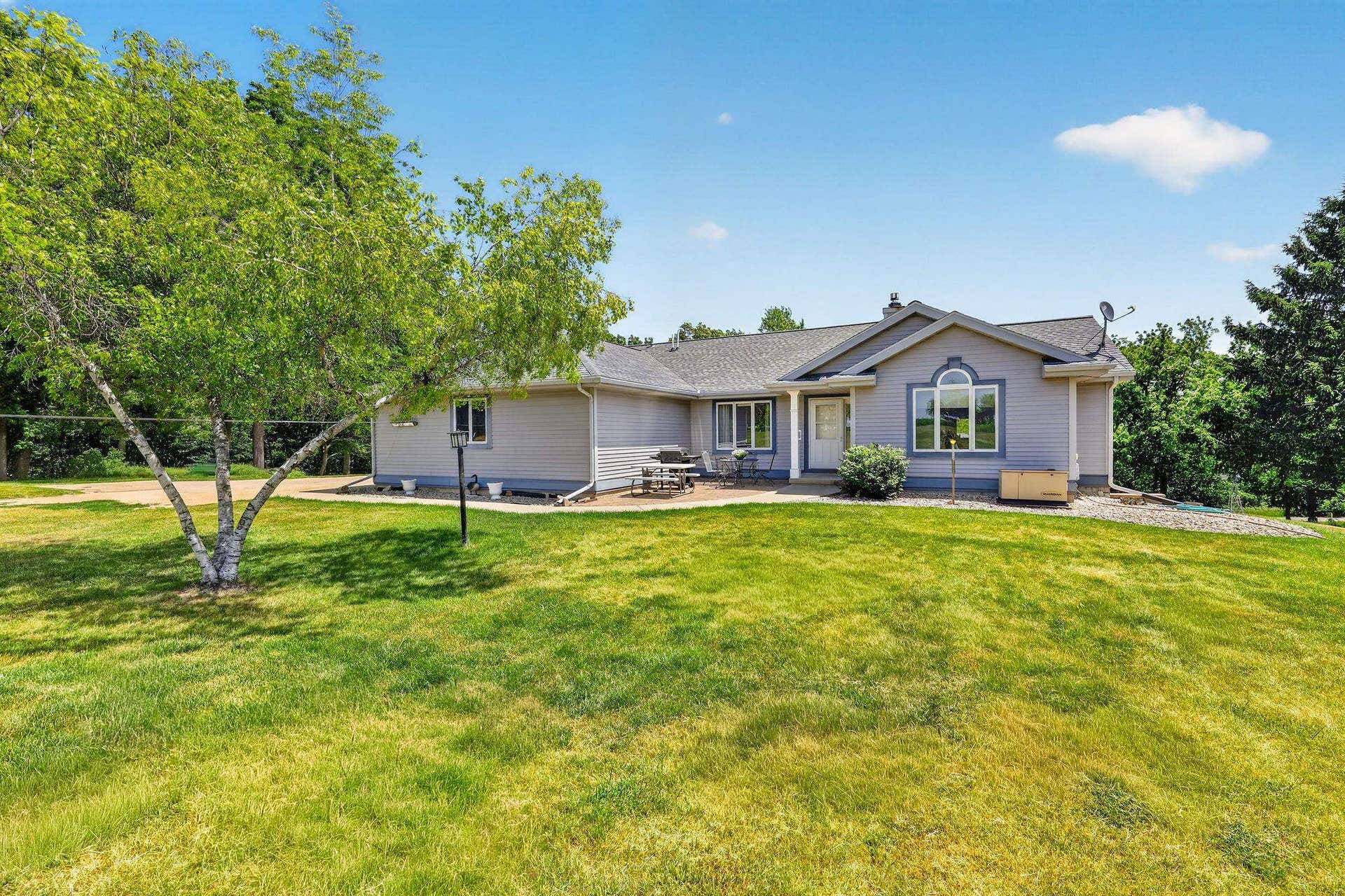8766 Colby Road, Springdale, WI 53572