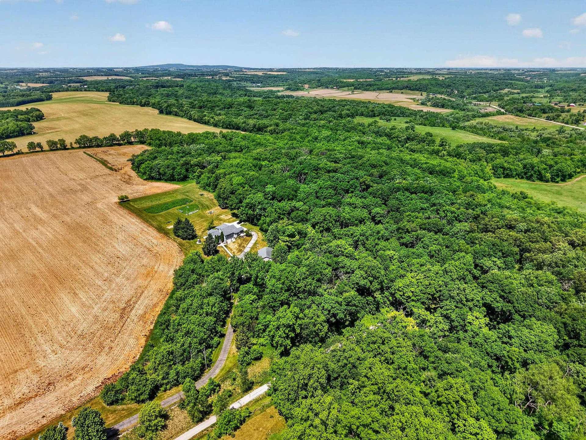 8766 Colby Road, Springdale, WI 53572