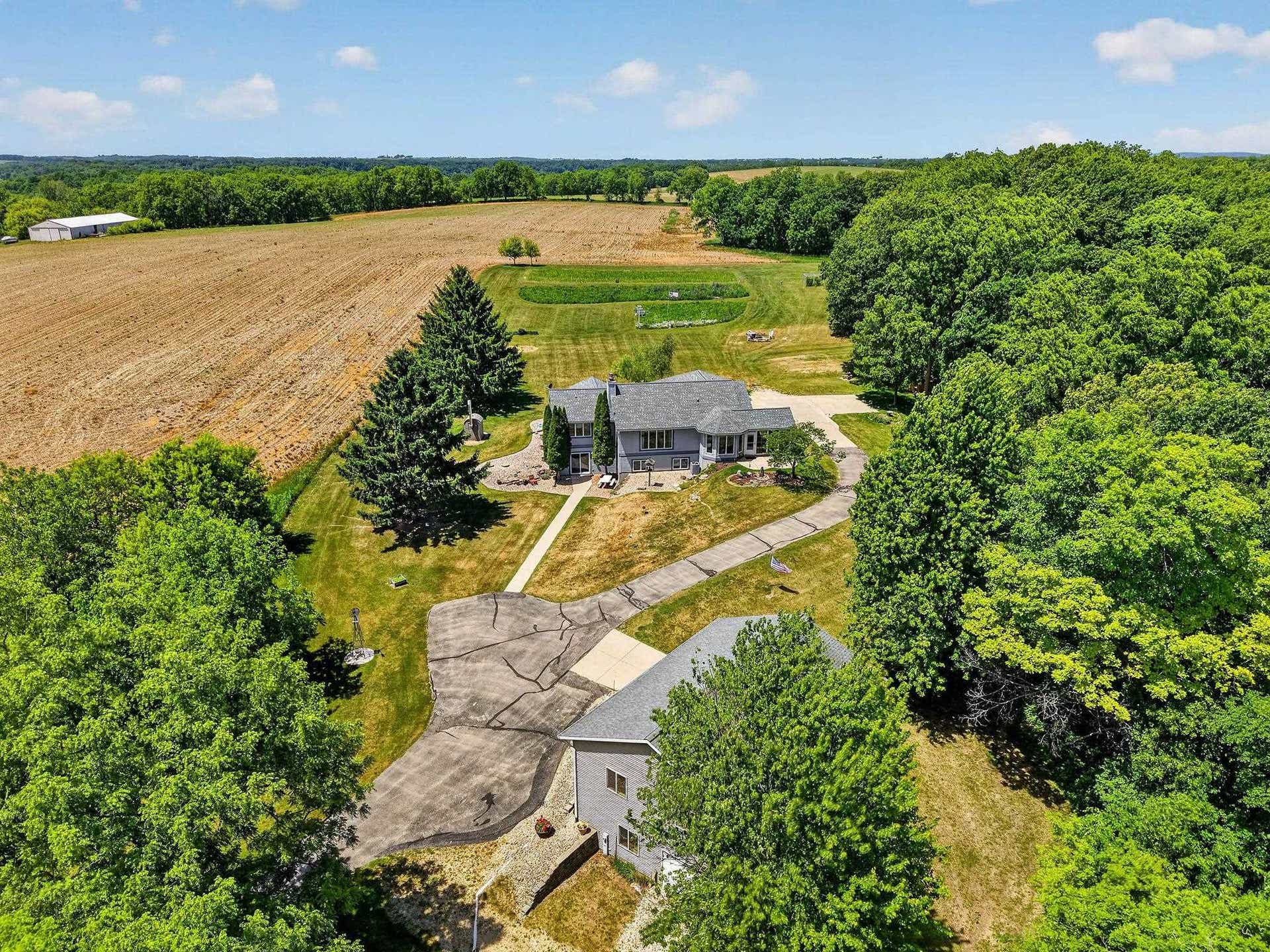 8766 Colby Road, Springdale, WI 53572