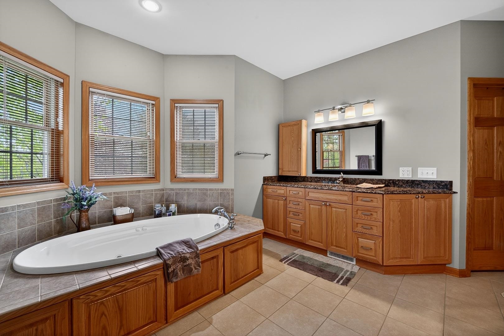 7527 Fallen Oak Drive, Middleton, WI 53593