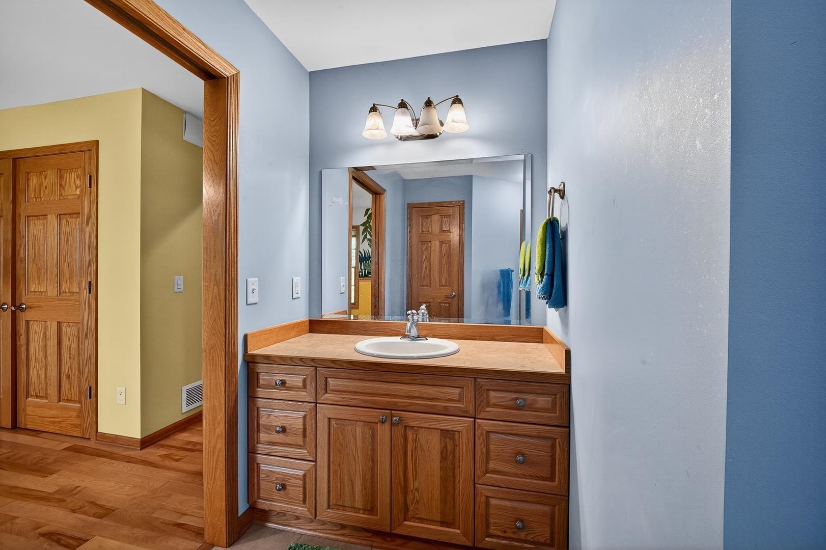 7527 Fallen Oak Drive, Middleton, WI 53593