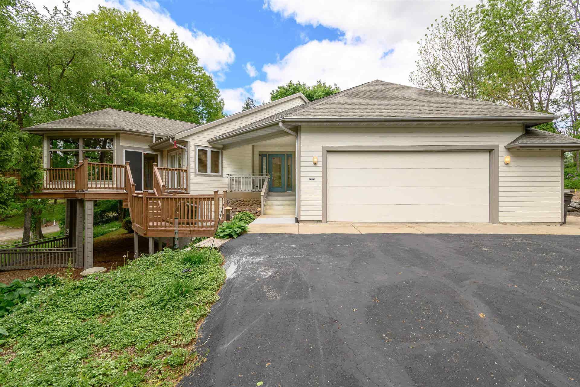 N6209 Helena Street, Lake Mills, WI 53551