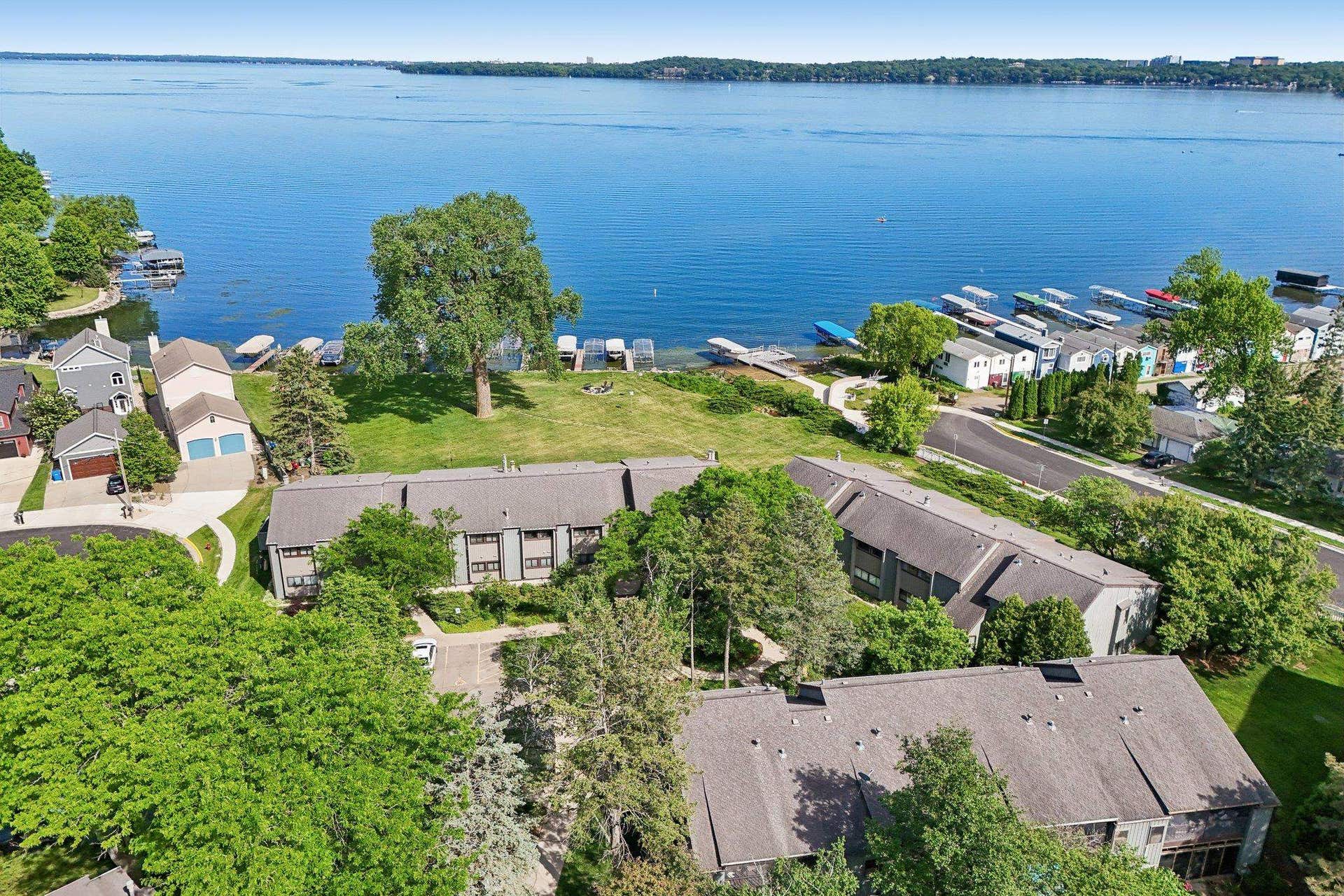 2843 Century Harbor Road, #4, Middleton, WI 53562