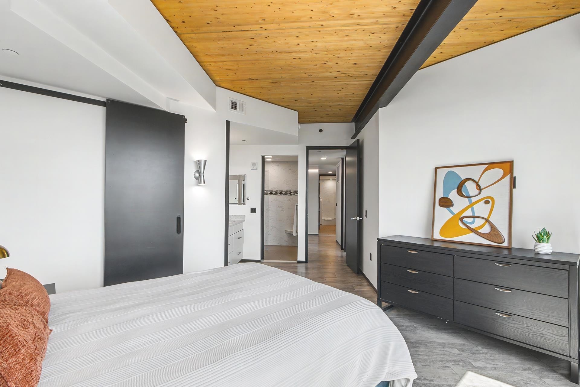 211 S Henry Street, #603, Madison, WI 53703