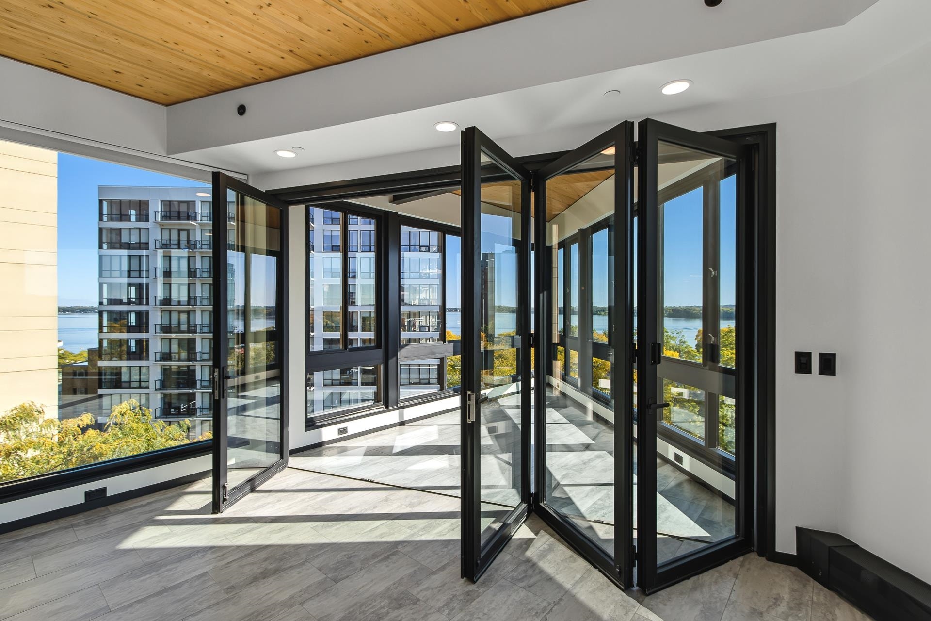 211 S Henry Street, #603, Madison, WI 53703