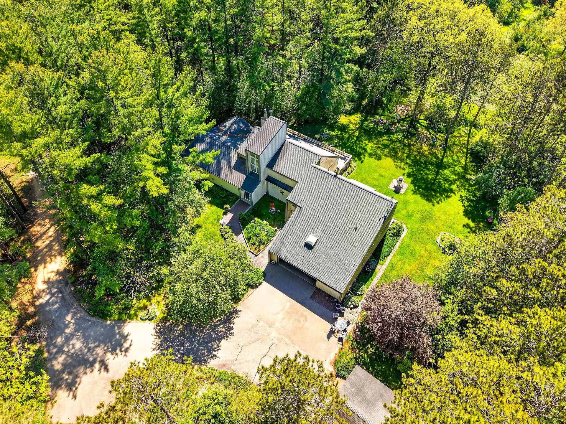 Unit 3 Sunset Drive Pines, Verona, WI 53593