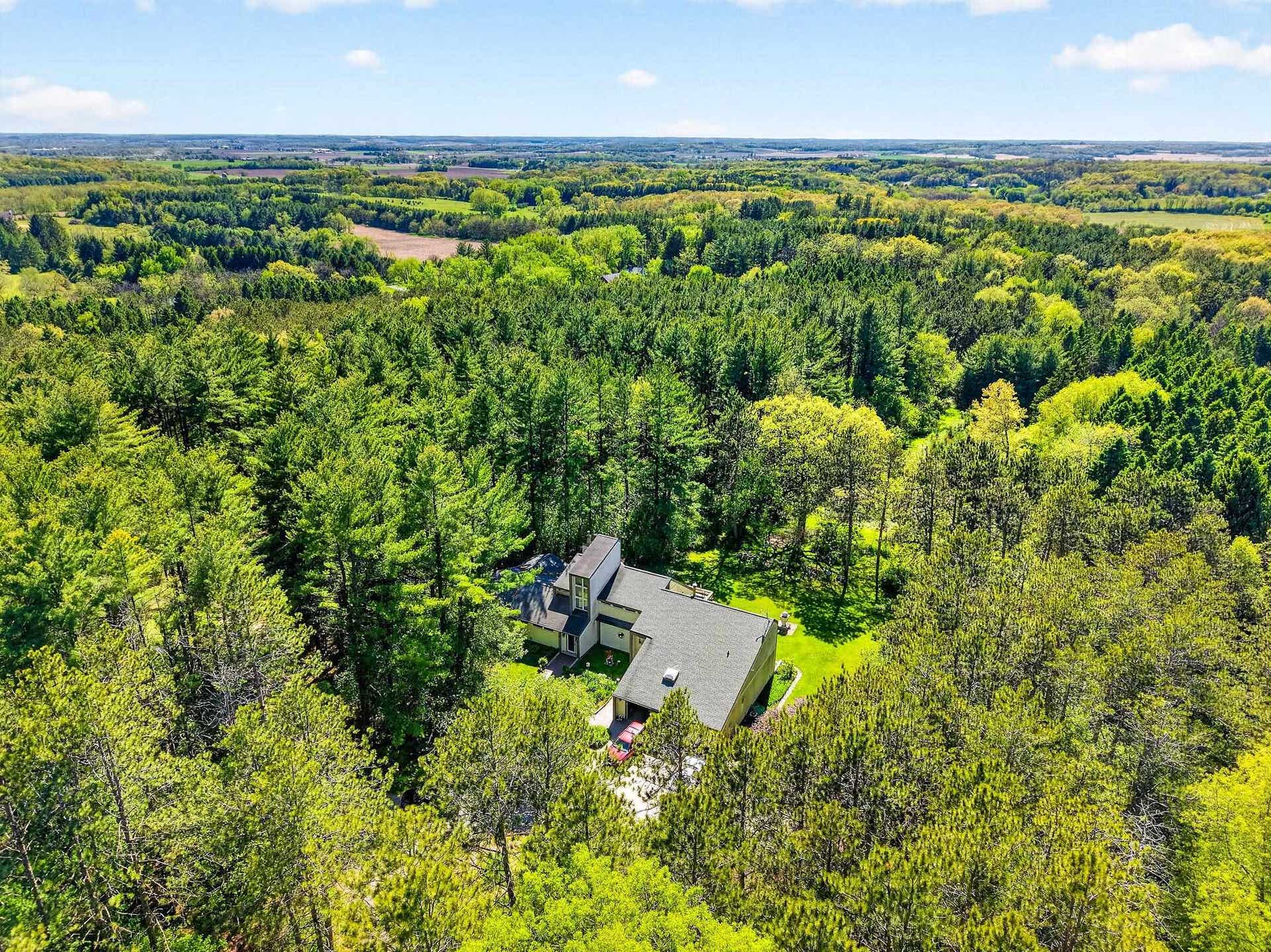 Unit 3 Sunset Drive Pines, Verona, WI 53593