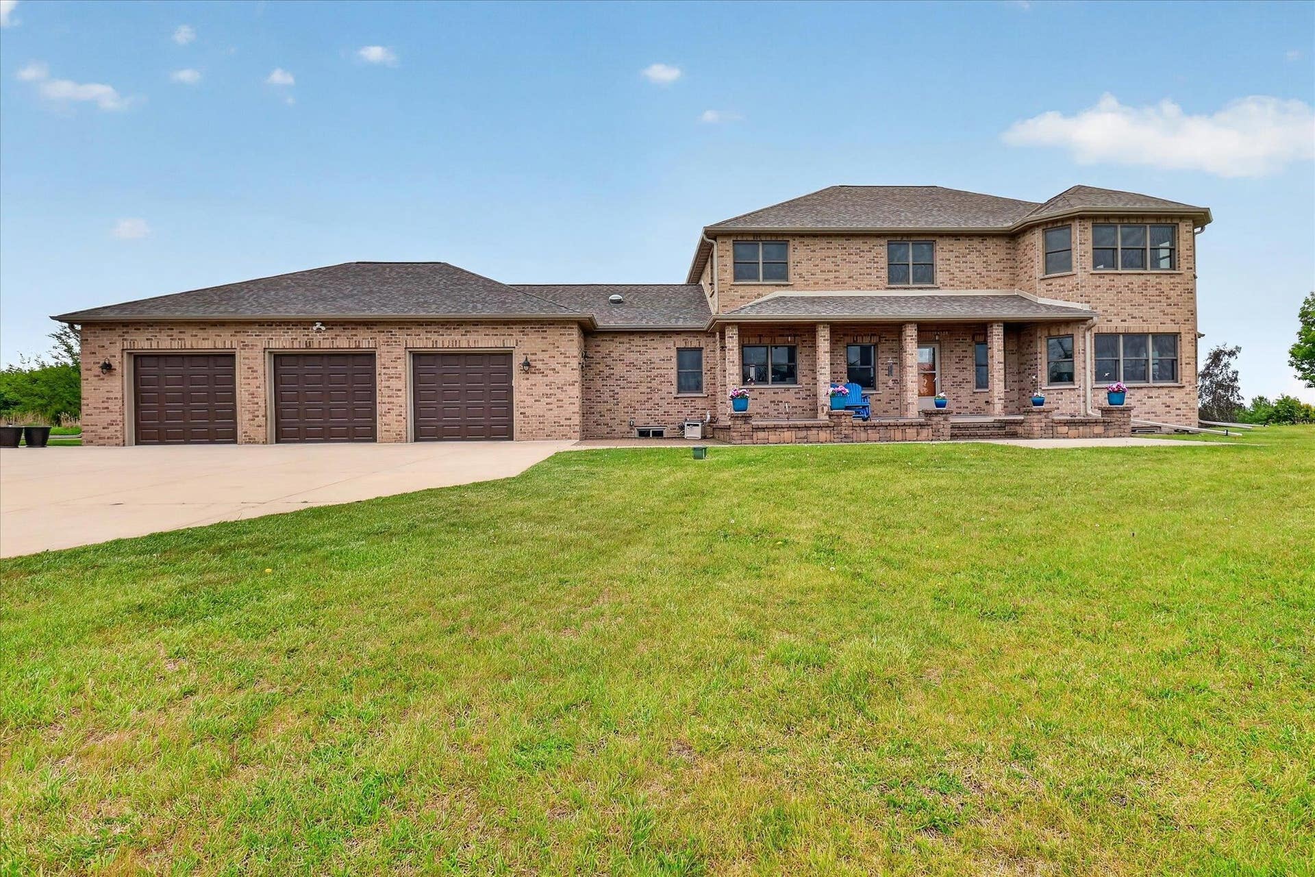 W6383 Hackbarth Road, Koshkonong, WI 53538