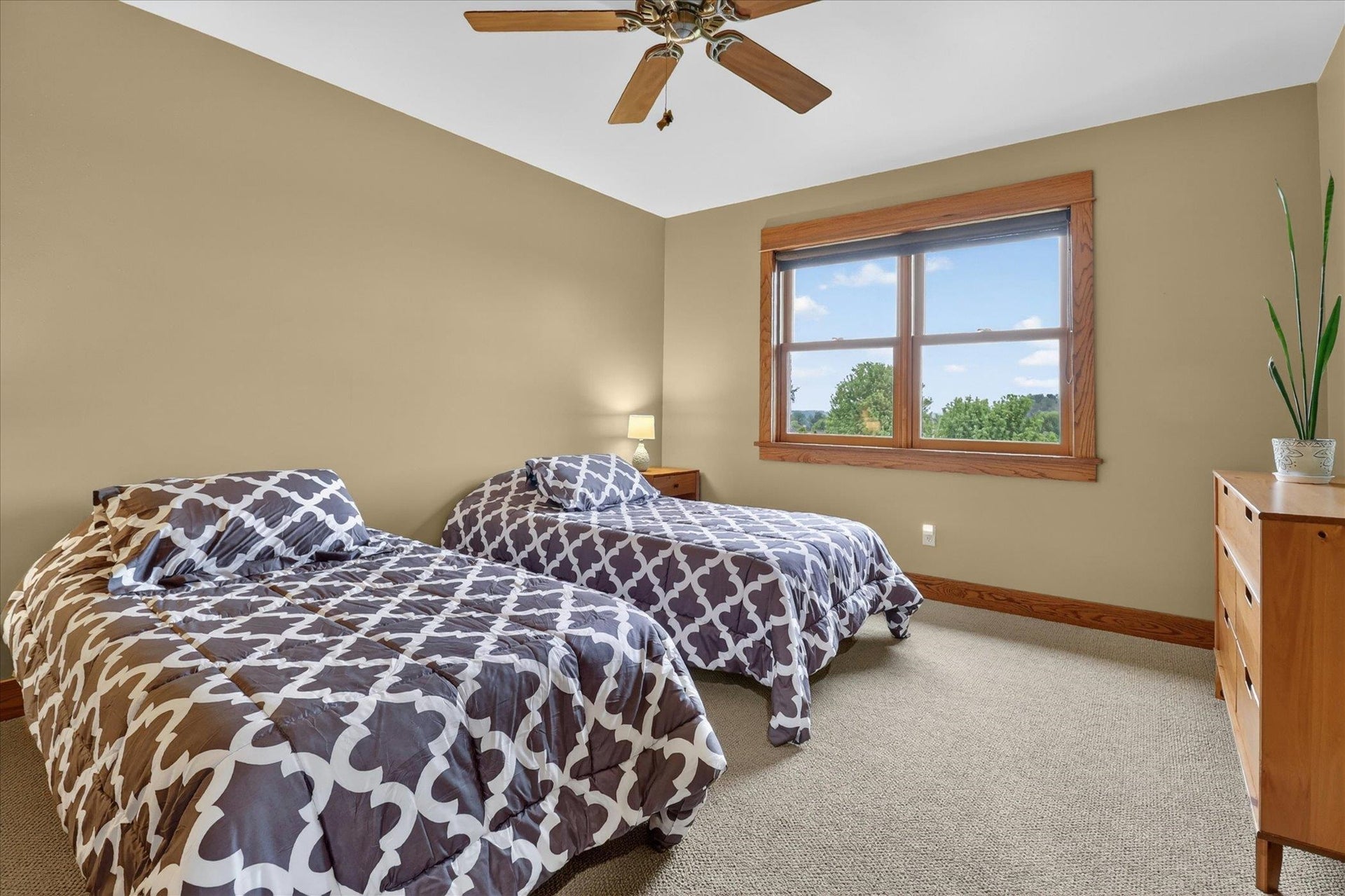 W6383 Hackbarth Road, Koshkonong, WI 53538