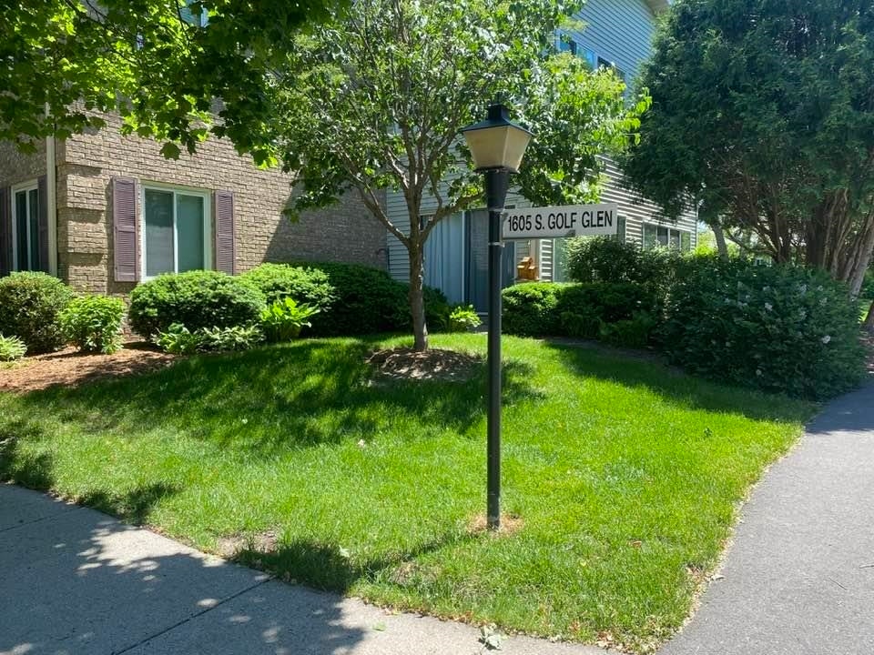 1605 Golf Glen, #G, Madison, WI 53704