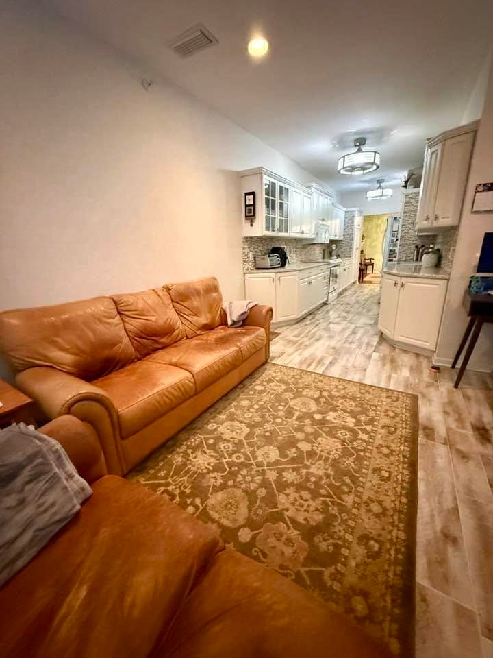 1605 Golf Glen, #G, Madison, WI 53704