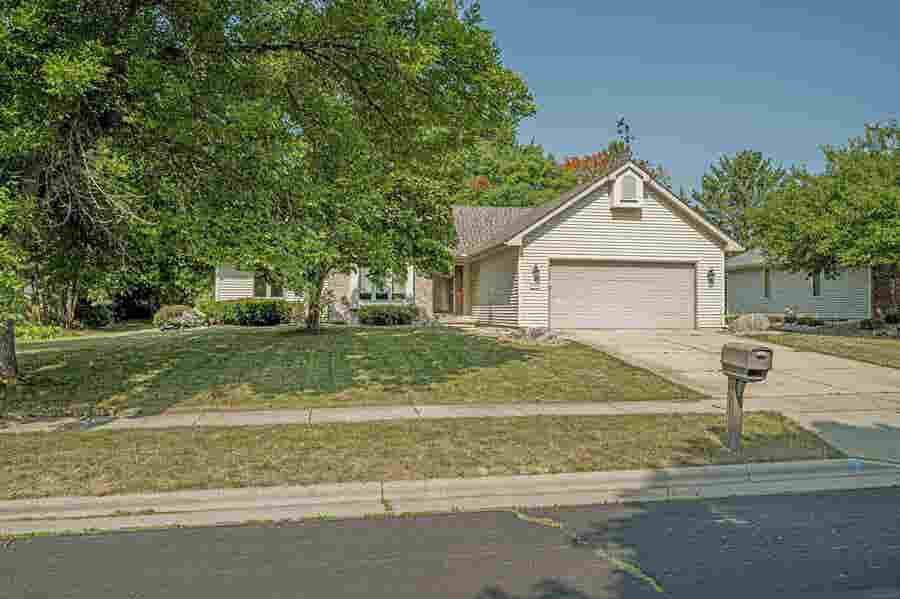 Property photo for 5602 Chestnut Lane, McFarland, WI