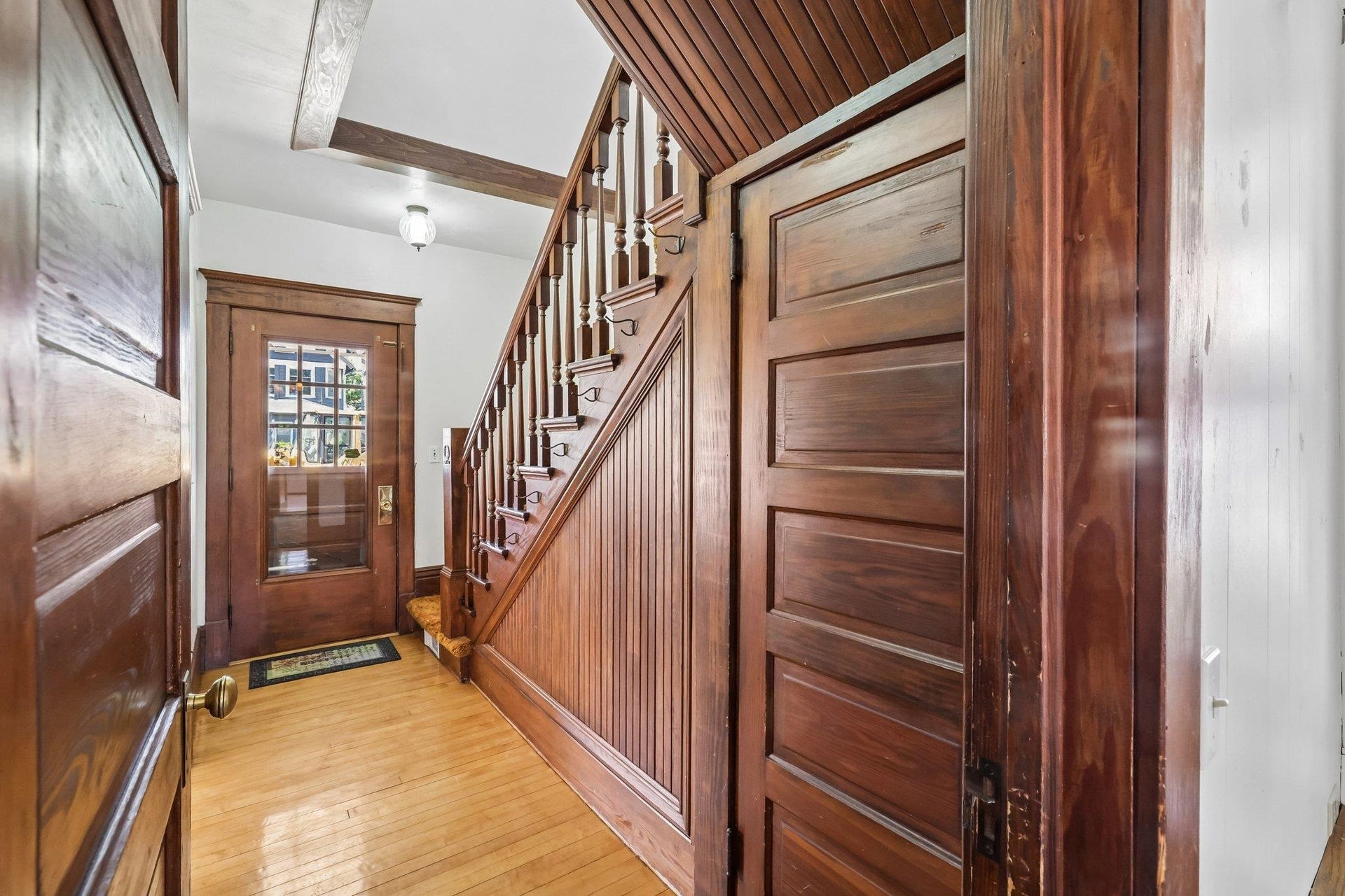 202 W 3rd Street, Waunakee, WI 53597-1383