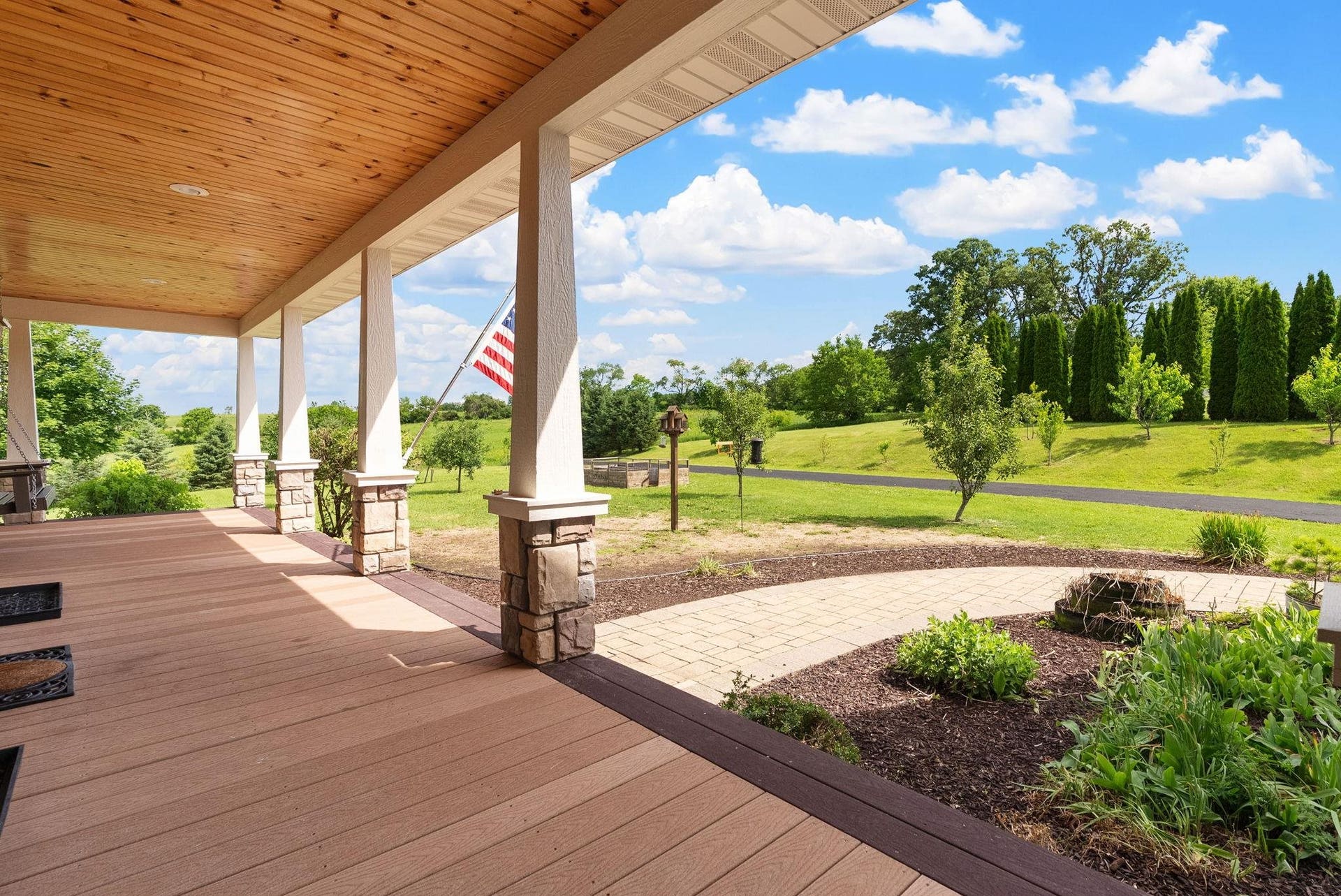 N8240 County Road J, York, WI 53574