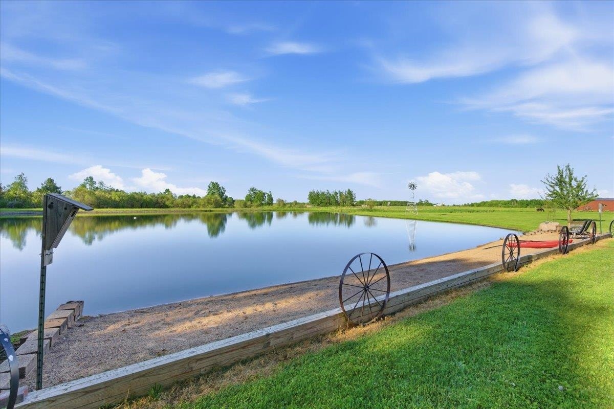 N1563 Midway Road, Corning, WI 54452