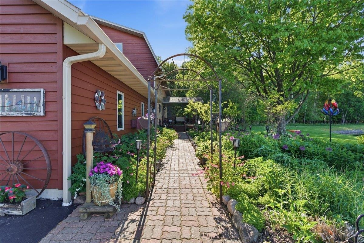 N1563 Midway Road, Corning, WI 54452