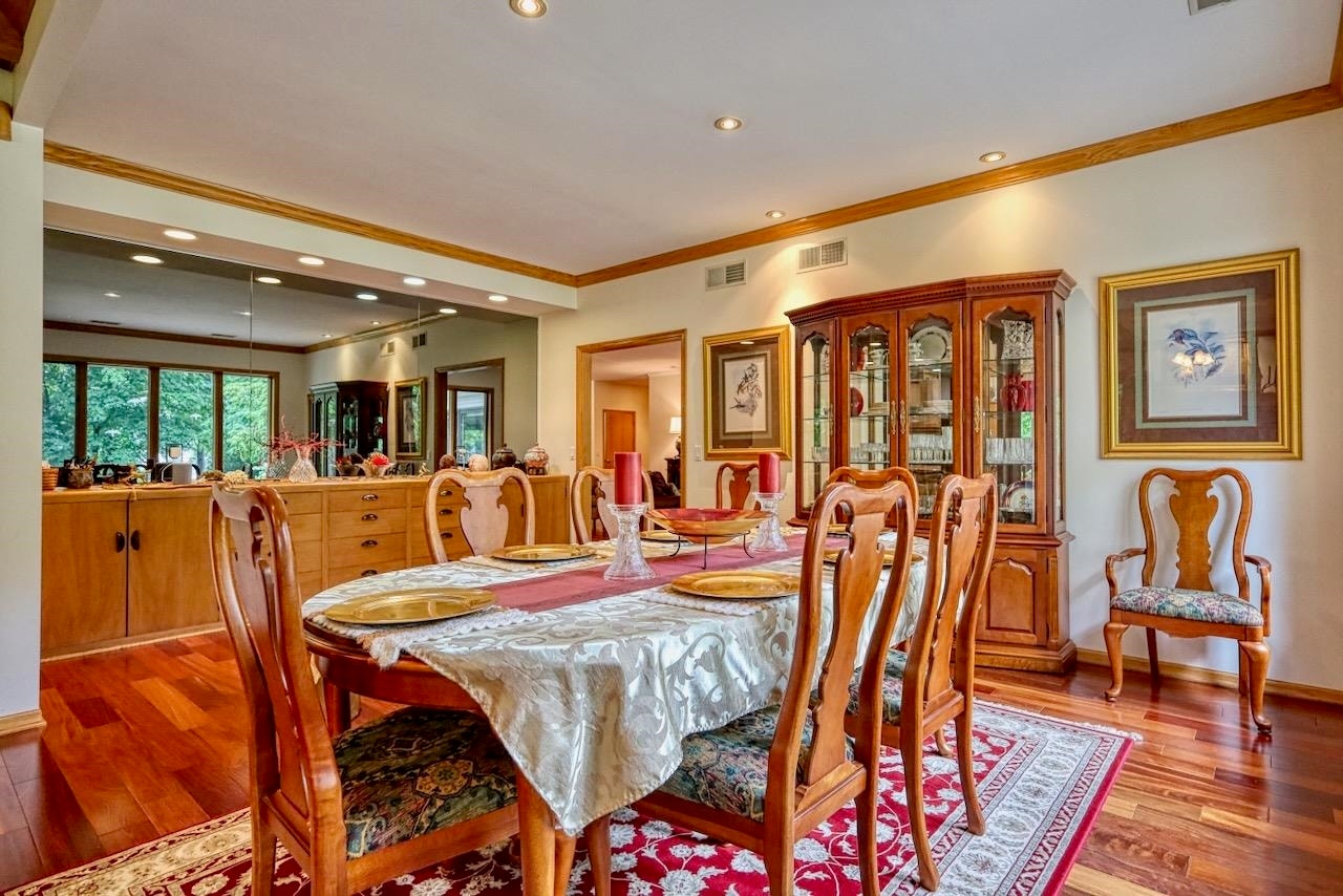 811 Farwell Drive, Maple Bluff, WI 53704