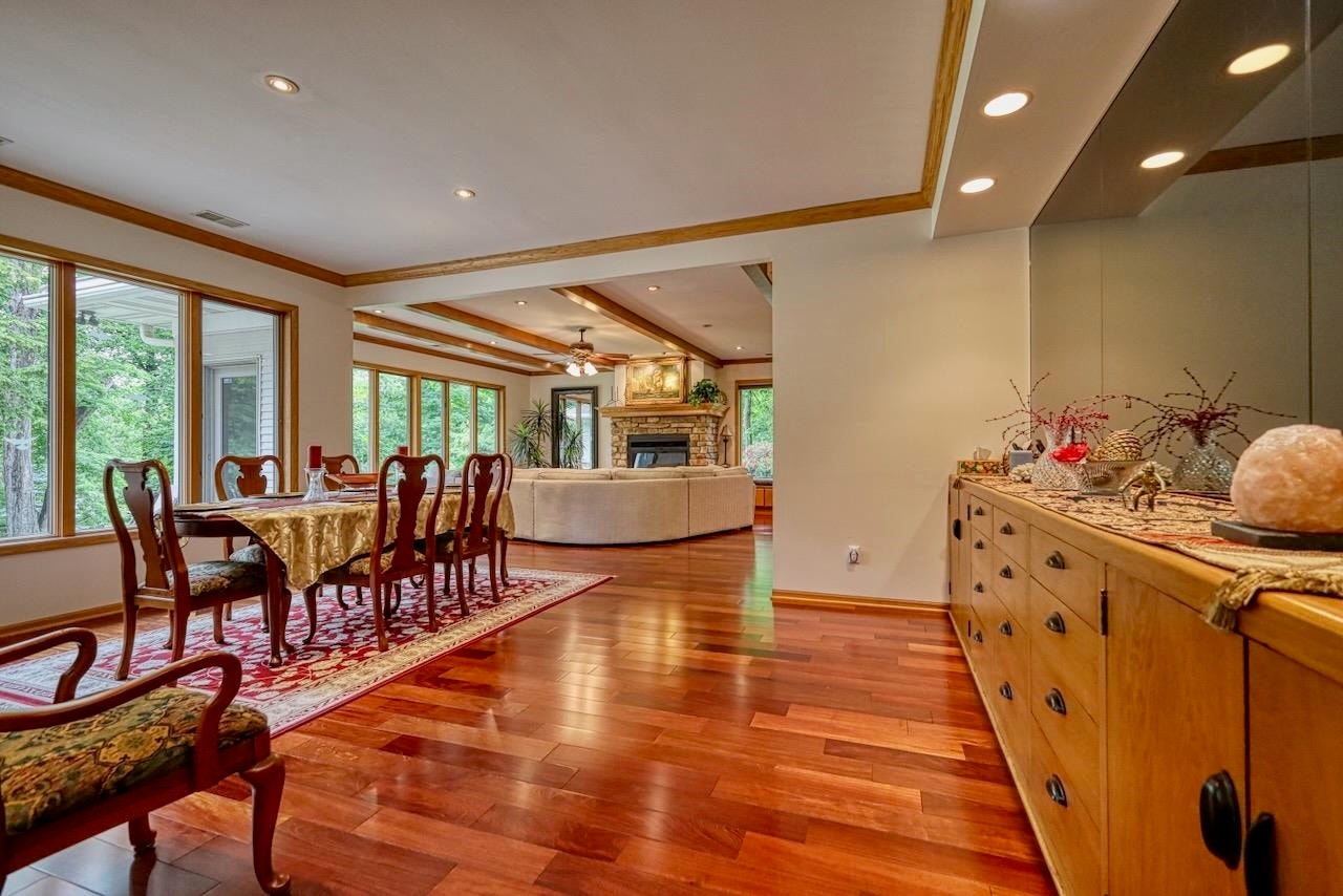 811 Farwell Drive, Maple Bluff, WI 53704