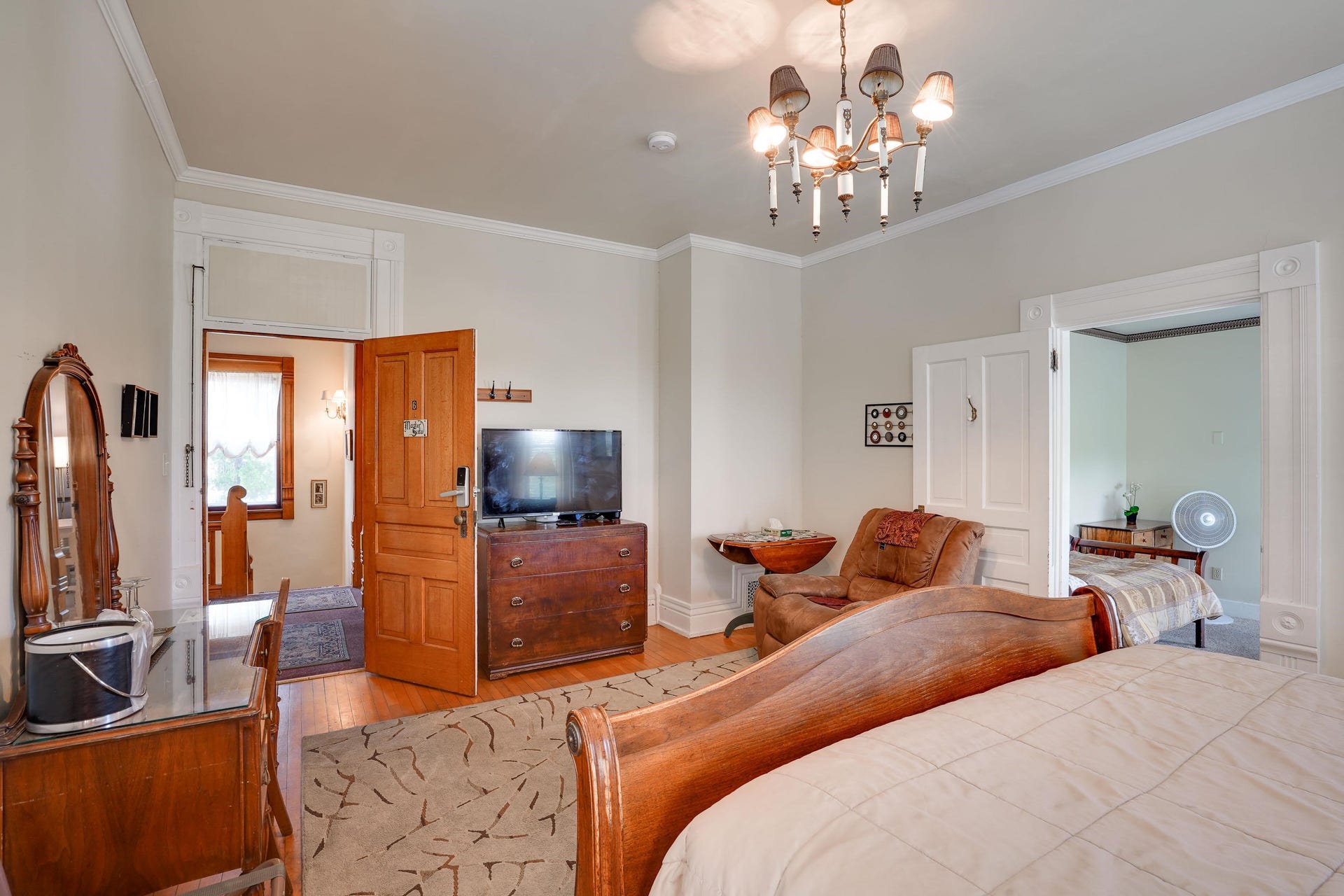211 Wisconsin Avenue, Wisconsin Dells, WI 53965