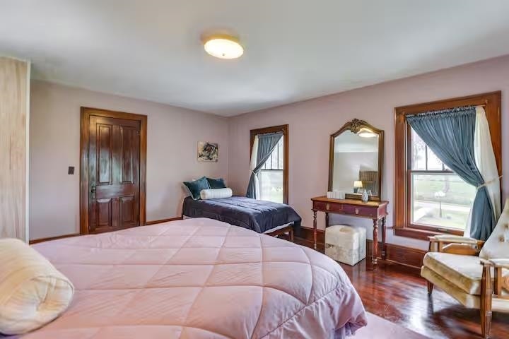 2749 Town Hall Rd, Springdale, WI 53572