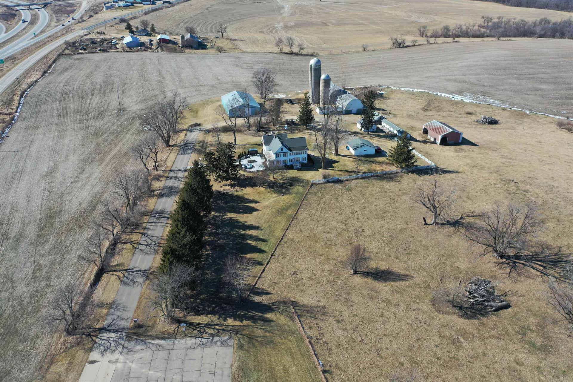2749 Town Hall Rd, Springdale, WI 53572