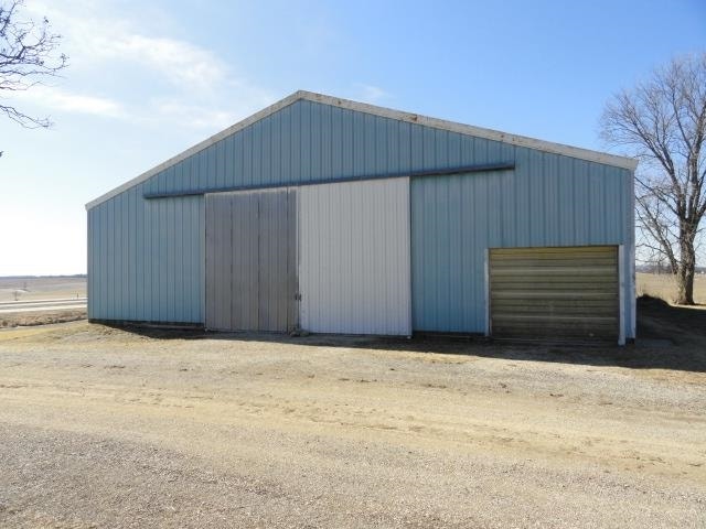 2749 Town Hall Rd, Springdale, WI 53572