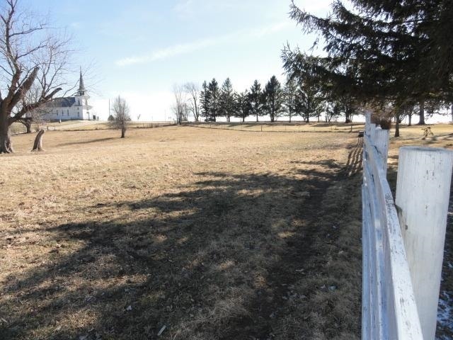 2749 Town Hall Rd, Springdale, WI 53572