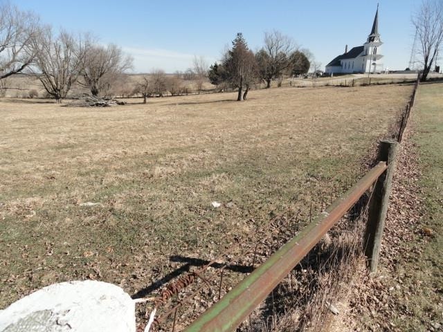 2749 Town Hall Rd, Springdale, WI 53572