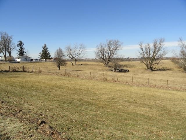 2749 Town Hall Rd, Springdale, WI 53572