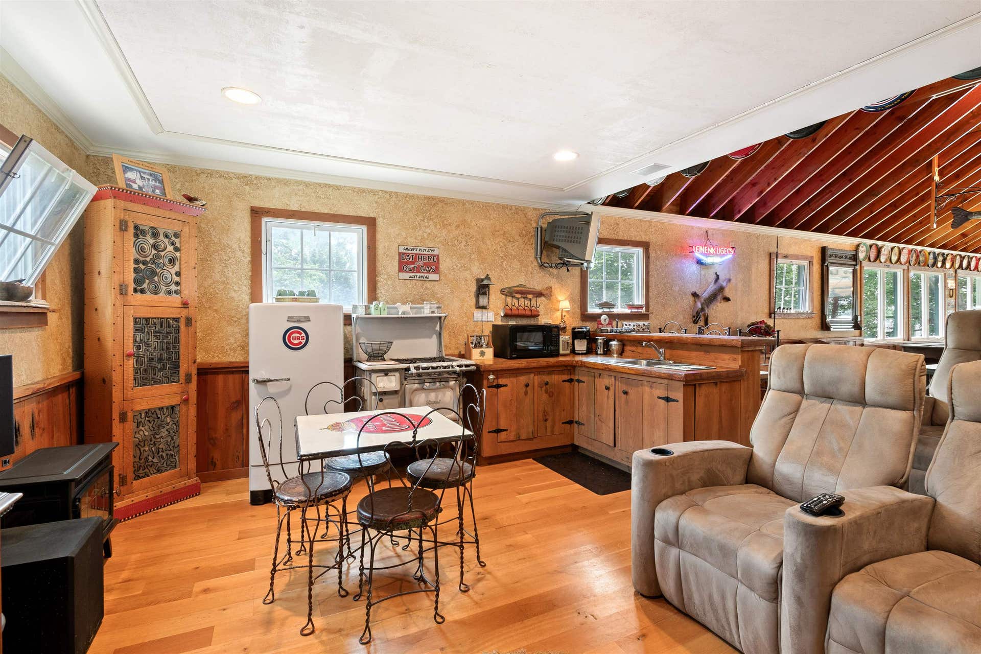123 S Ferry Drive, Lake Mills, WI 53551