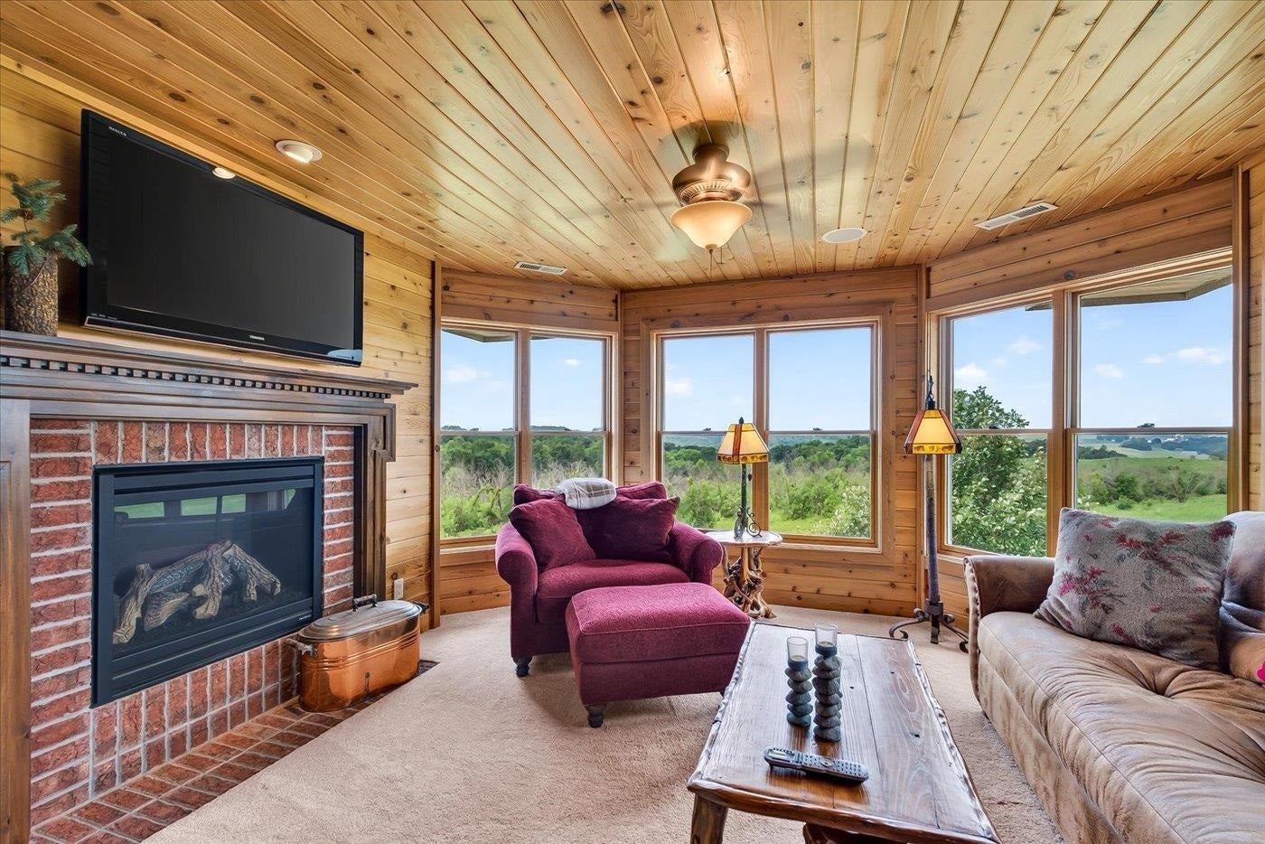 7876 Autumn Pond Trail, Springfield, WI 53562