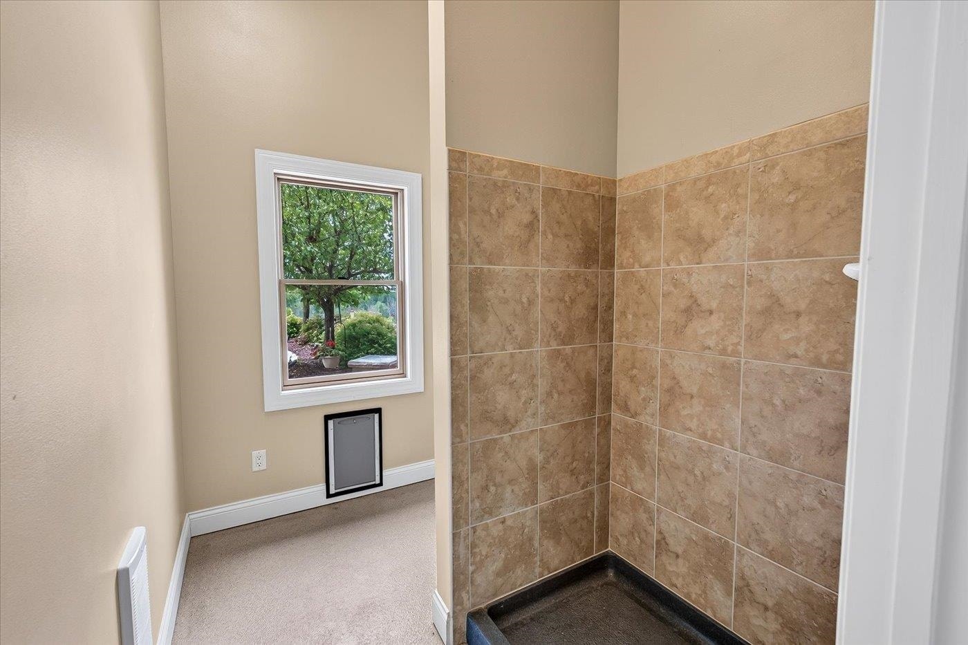7876 Autumn Pond Trail, Springfield, WI 53562