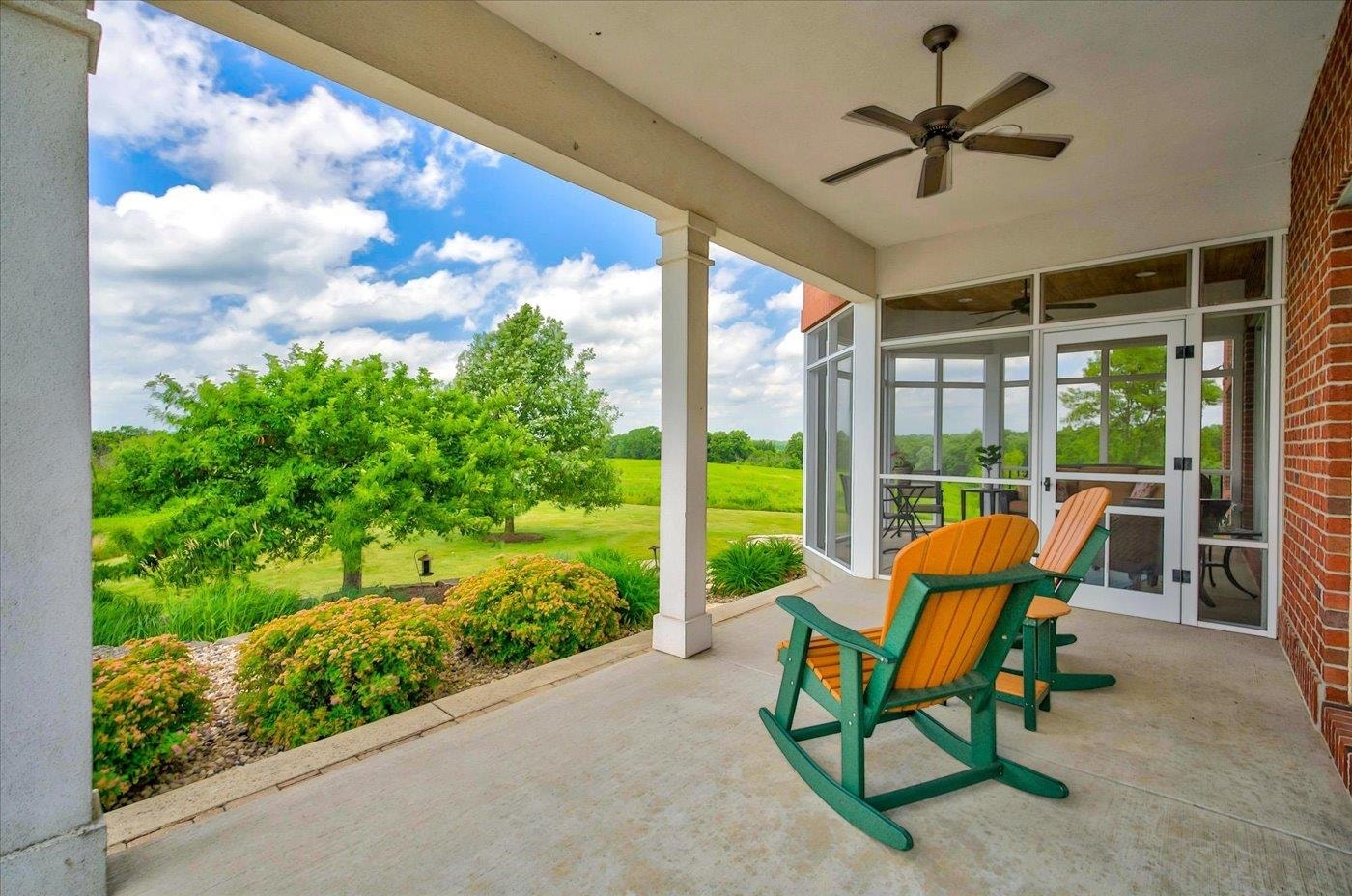 7876 Autumn Pond Trail, Springfield, WI 53562